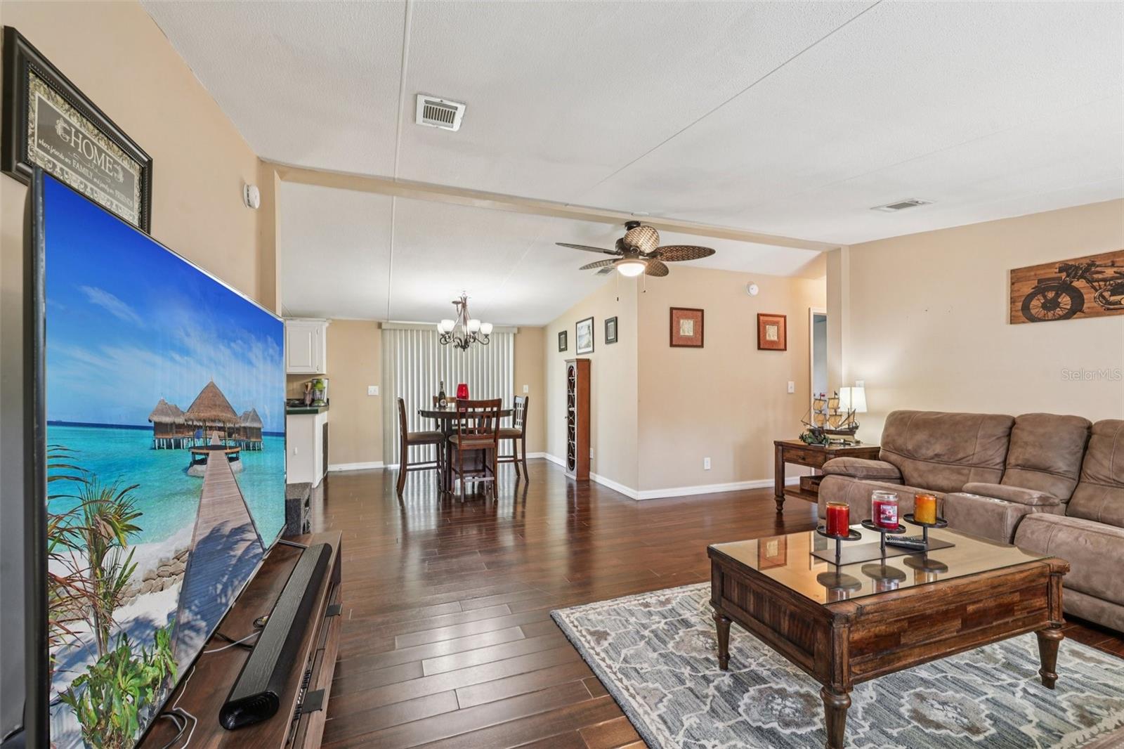 MOON LAKE ESTATES - Residential