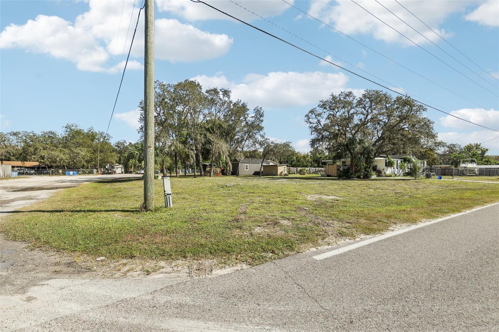 MOON LAKE ESTATES - Residential