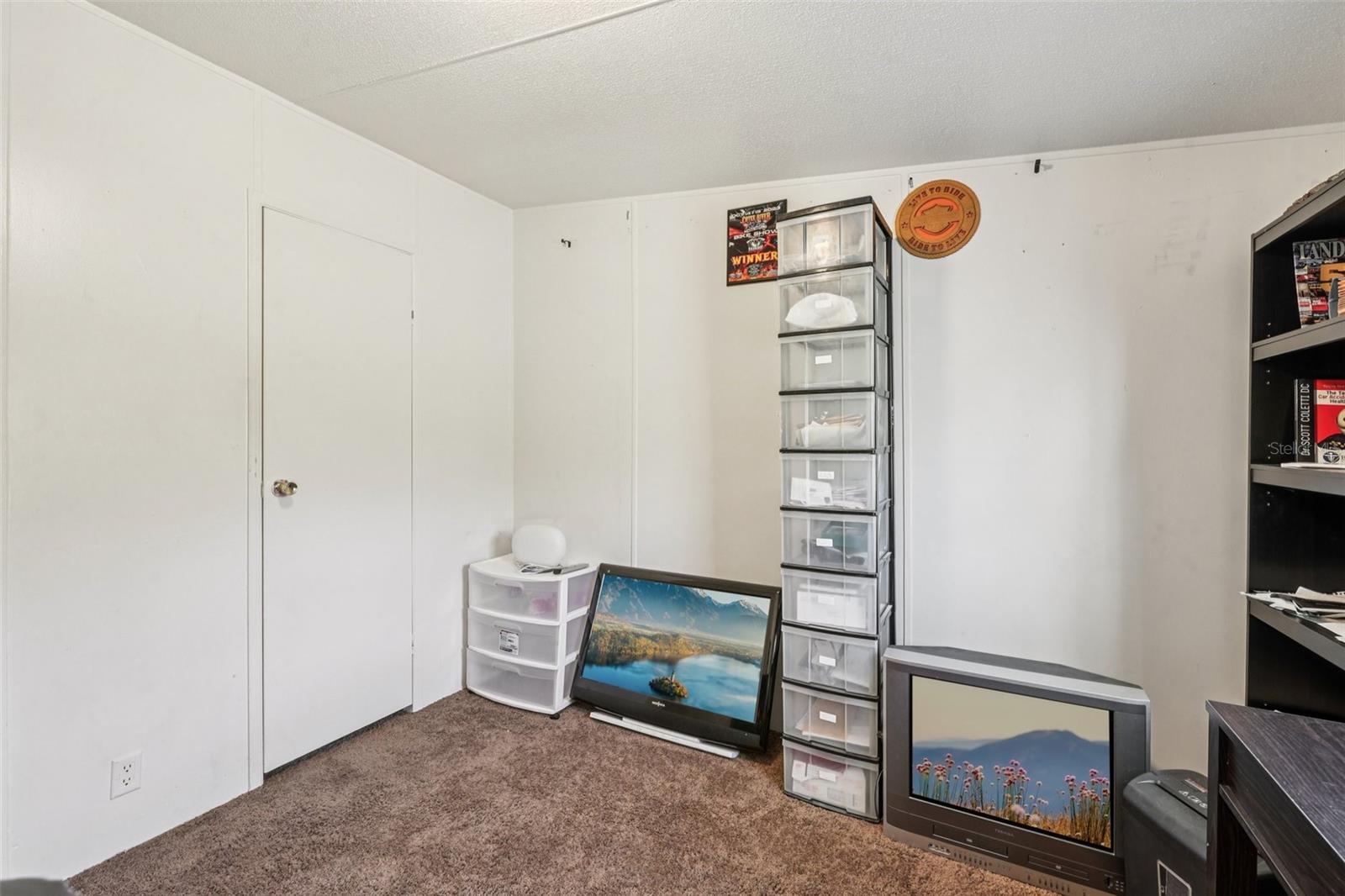 MOON LAKE ESTATES - Residential