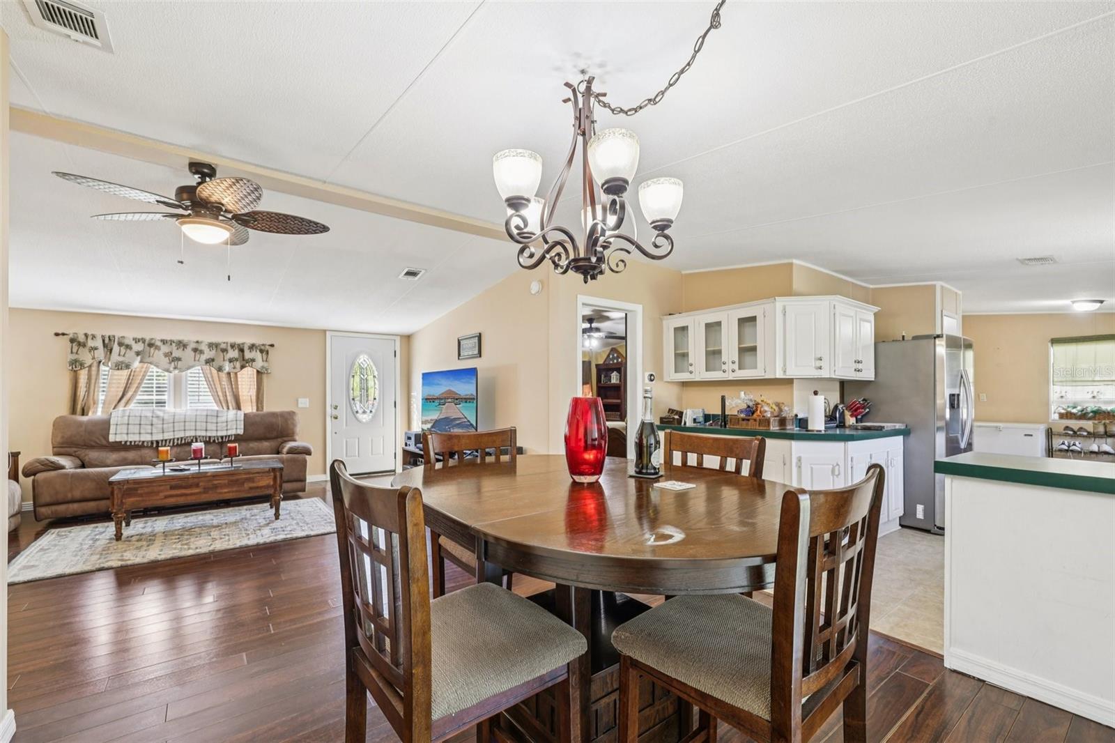 MOON LAKE ESTATES - Residential