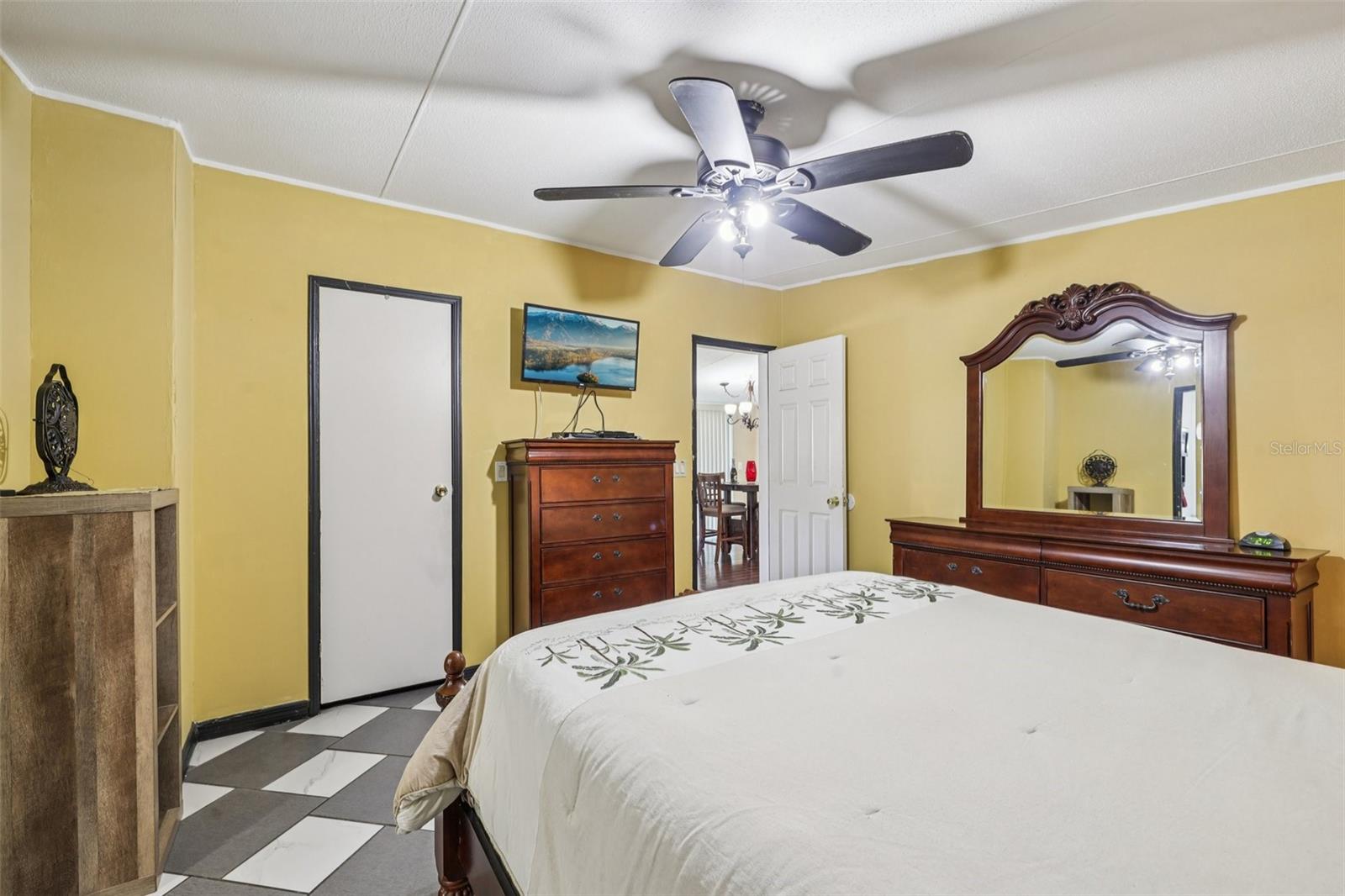 MOON LAKE ESTATES - Residential