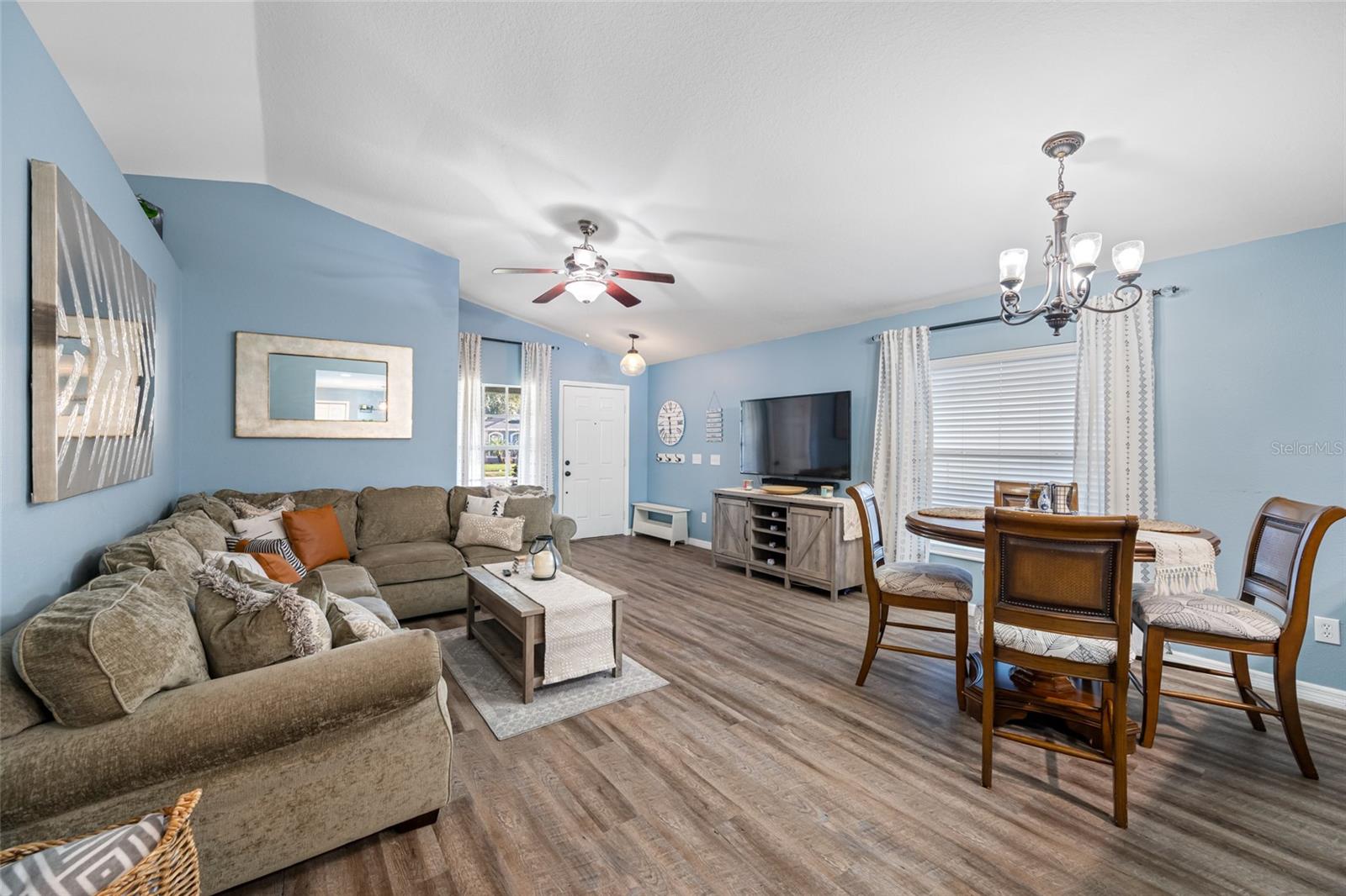 WILDERNESS LAKE PRESERVE - Residential