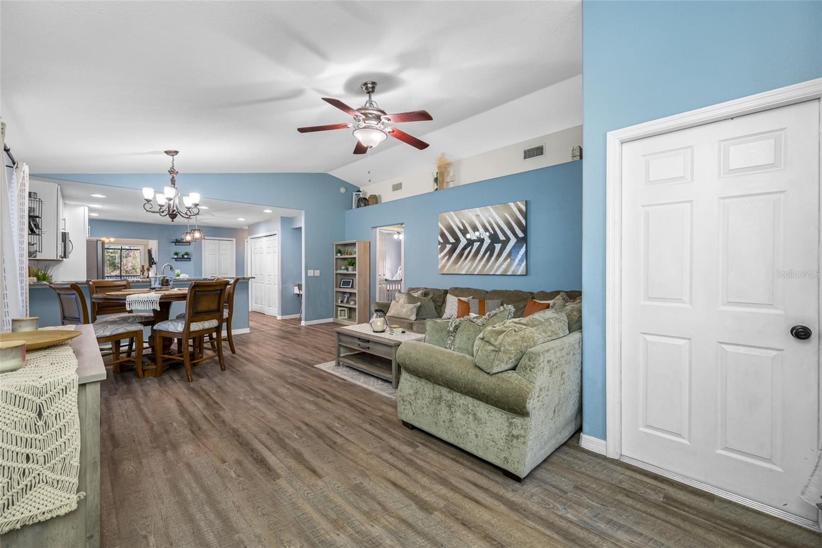 WILDERNESS LAKE PRESERVE - Residential