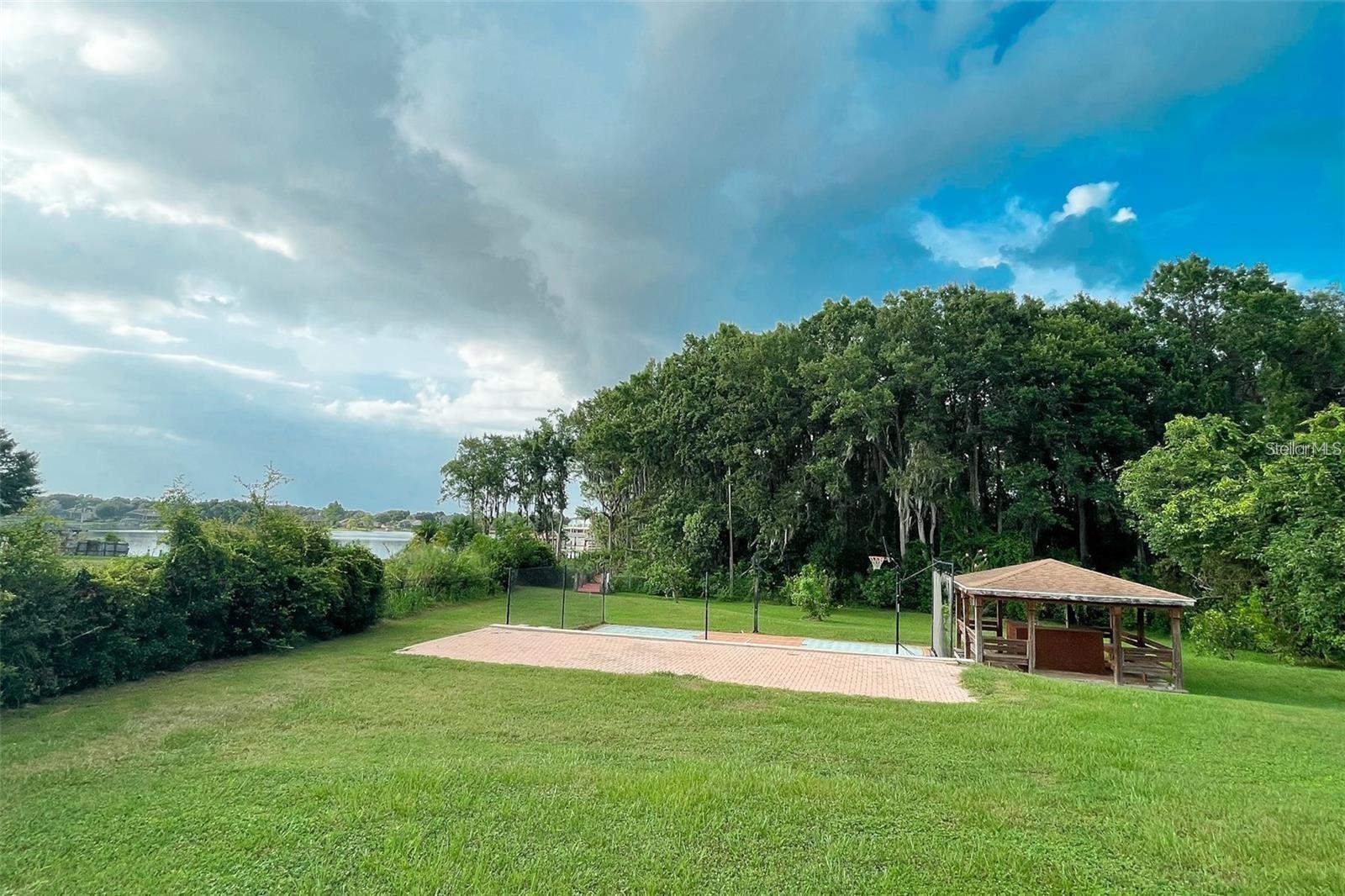 LAKE ROPER POINTE - Residential