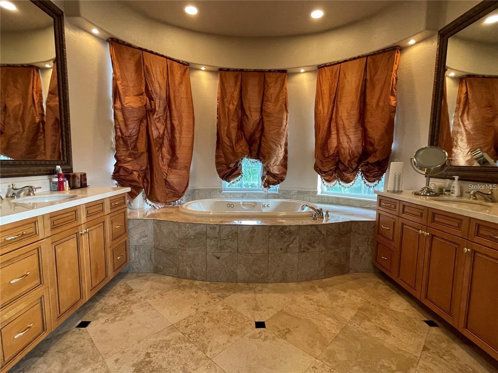 LAKE ROPER POINTE - Residential