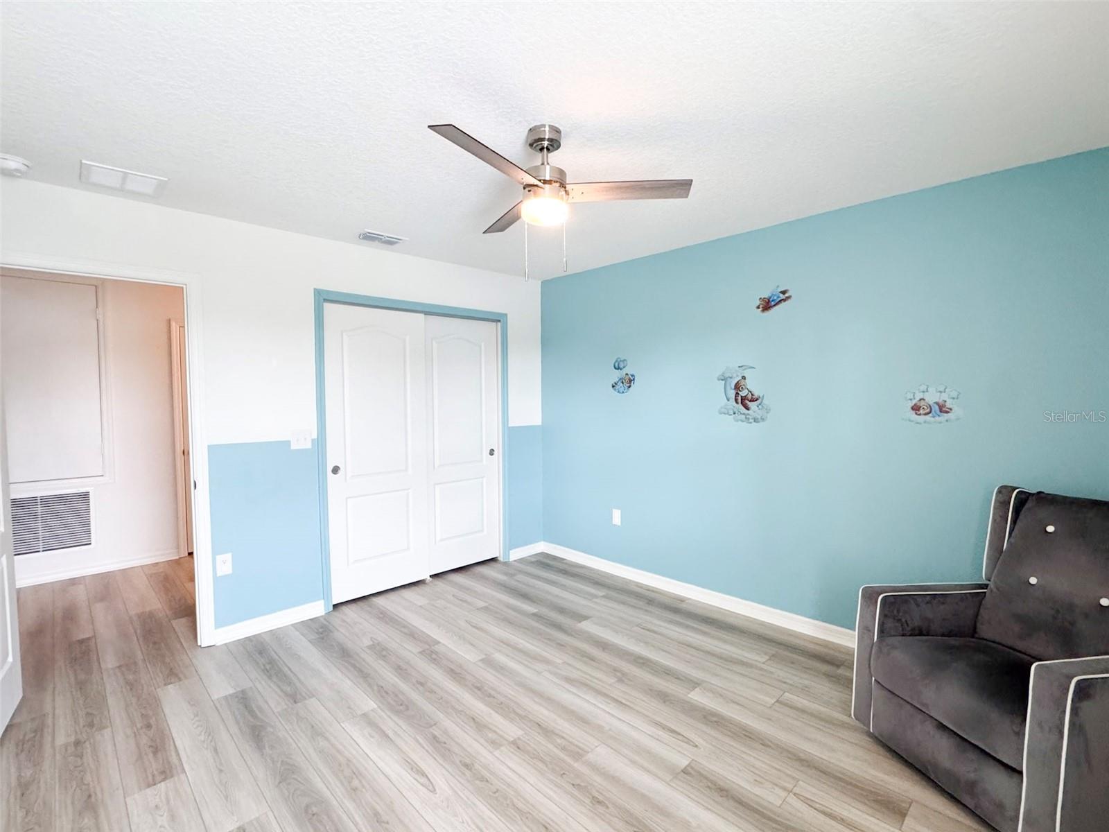 LAKE LUCERNE II - Residential Lease