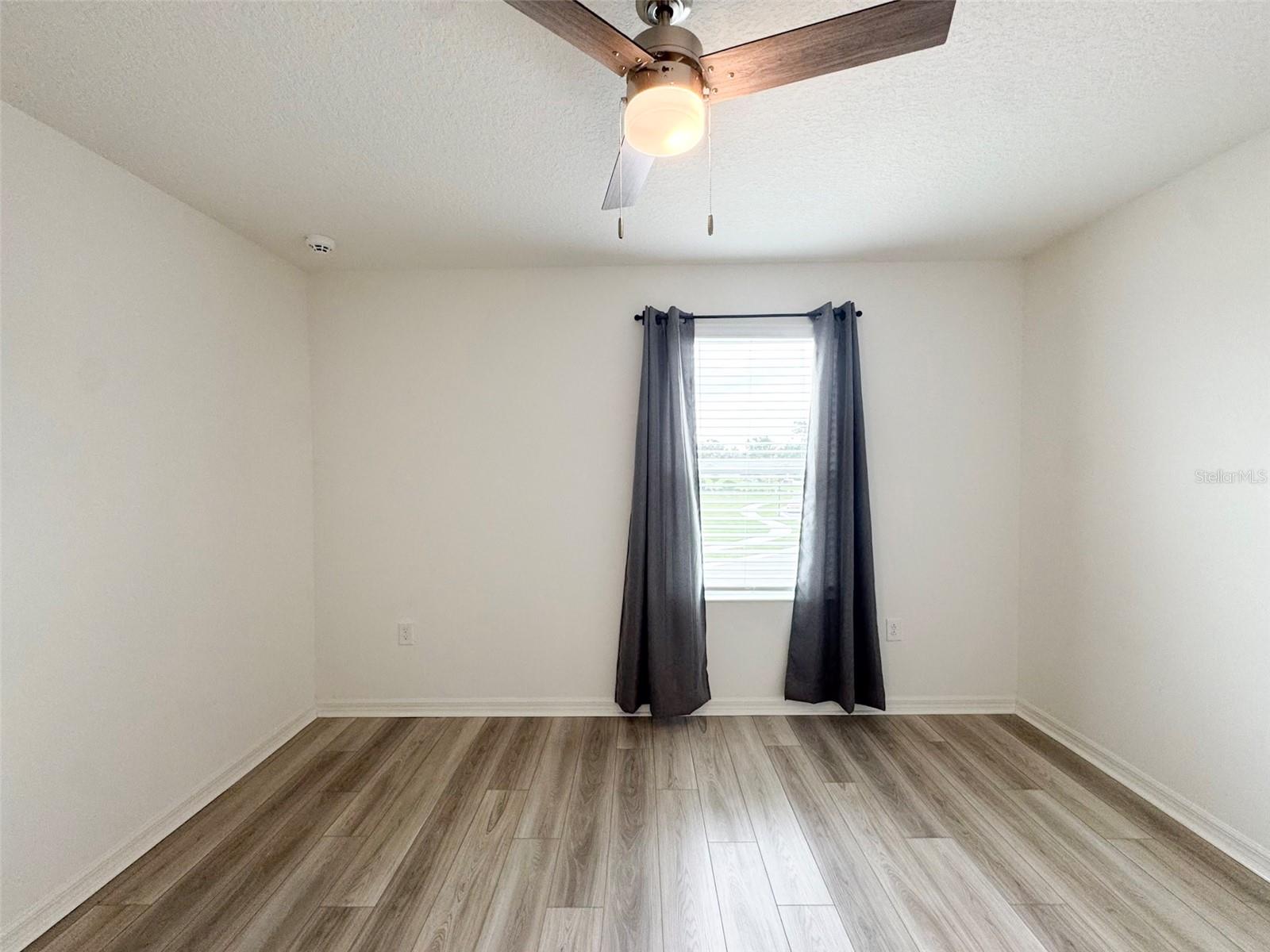 LAKE LUCERNE II - Residential Lease