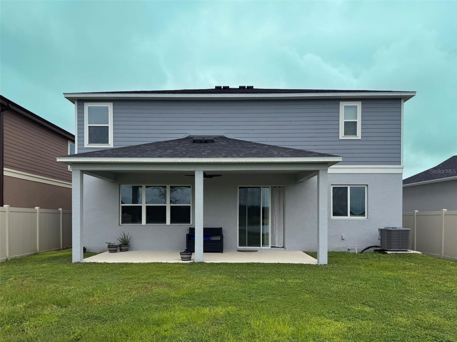 LAKE LUCERNE II - Residential Lease