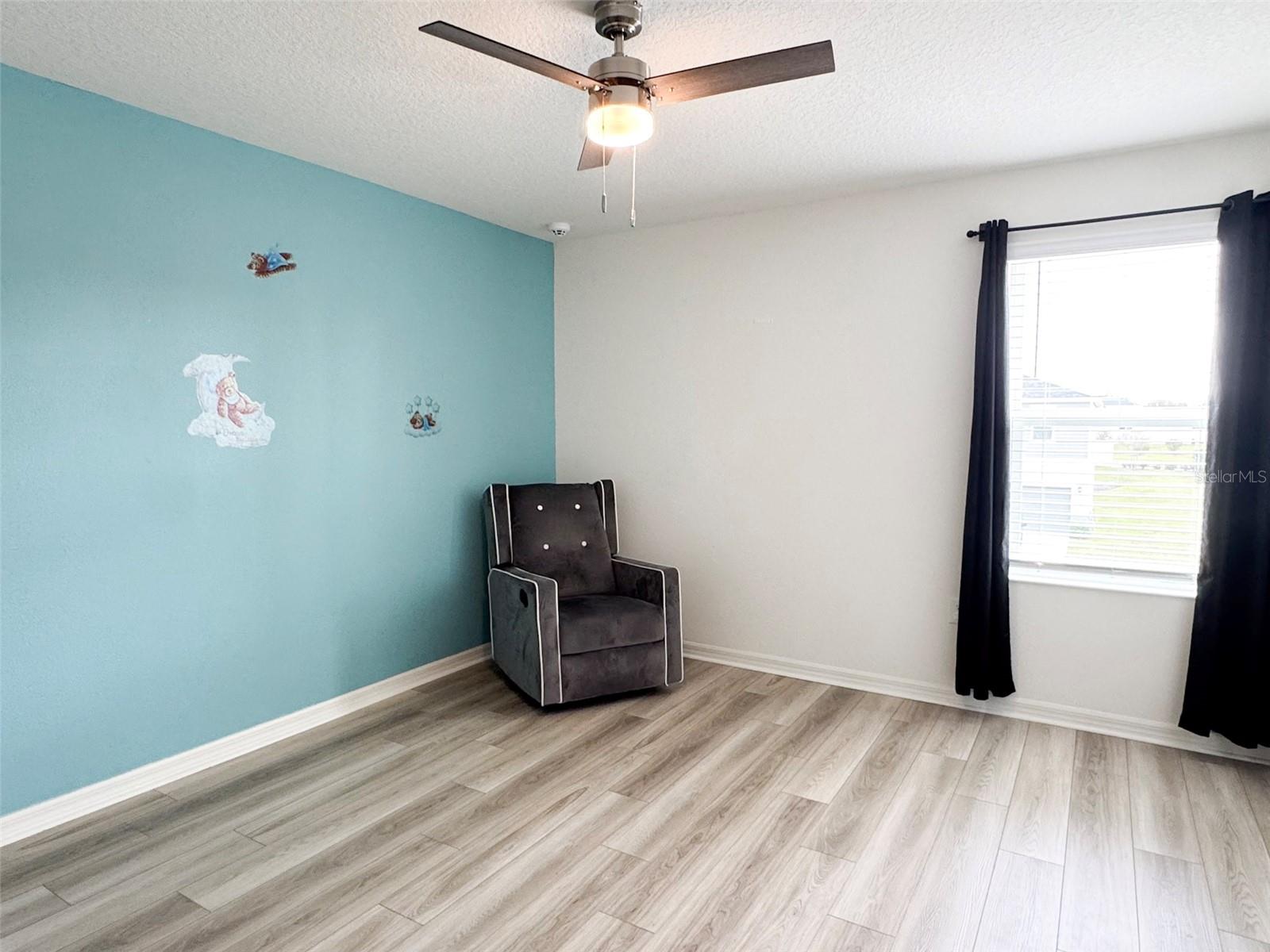 LAKE LUCERNE II - Residential Lease