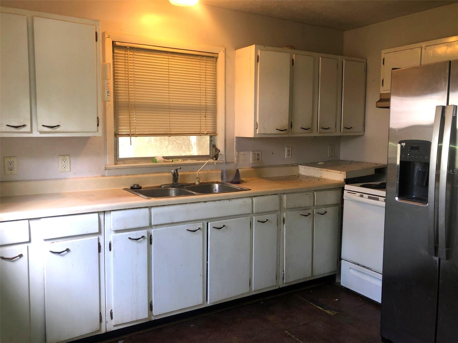 2005 JEFFERSON AVENUE