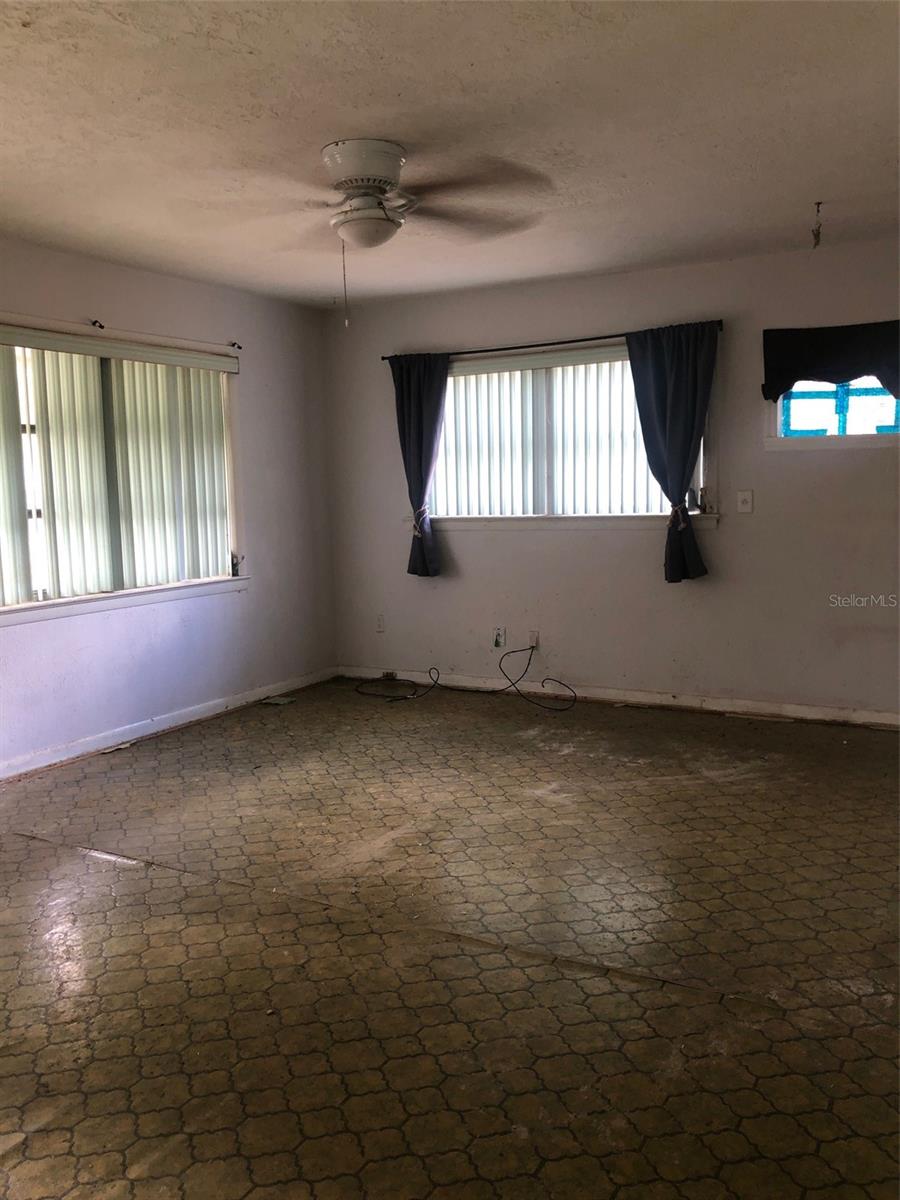 2005 JEFFERSON AVENUE