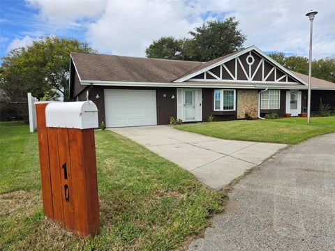 Photo of 10 Eagle Lane, New Smyrna Beach, FL 32168 (MLS # NS1089307)