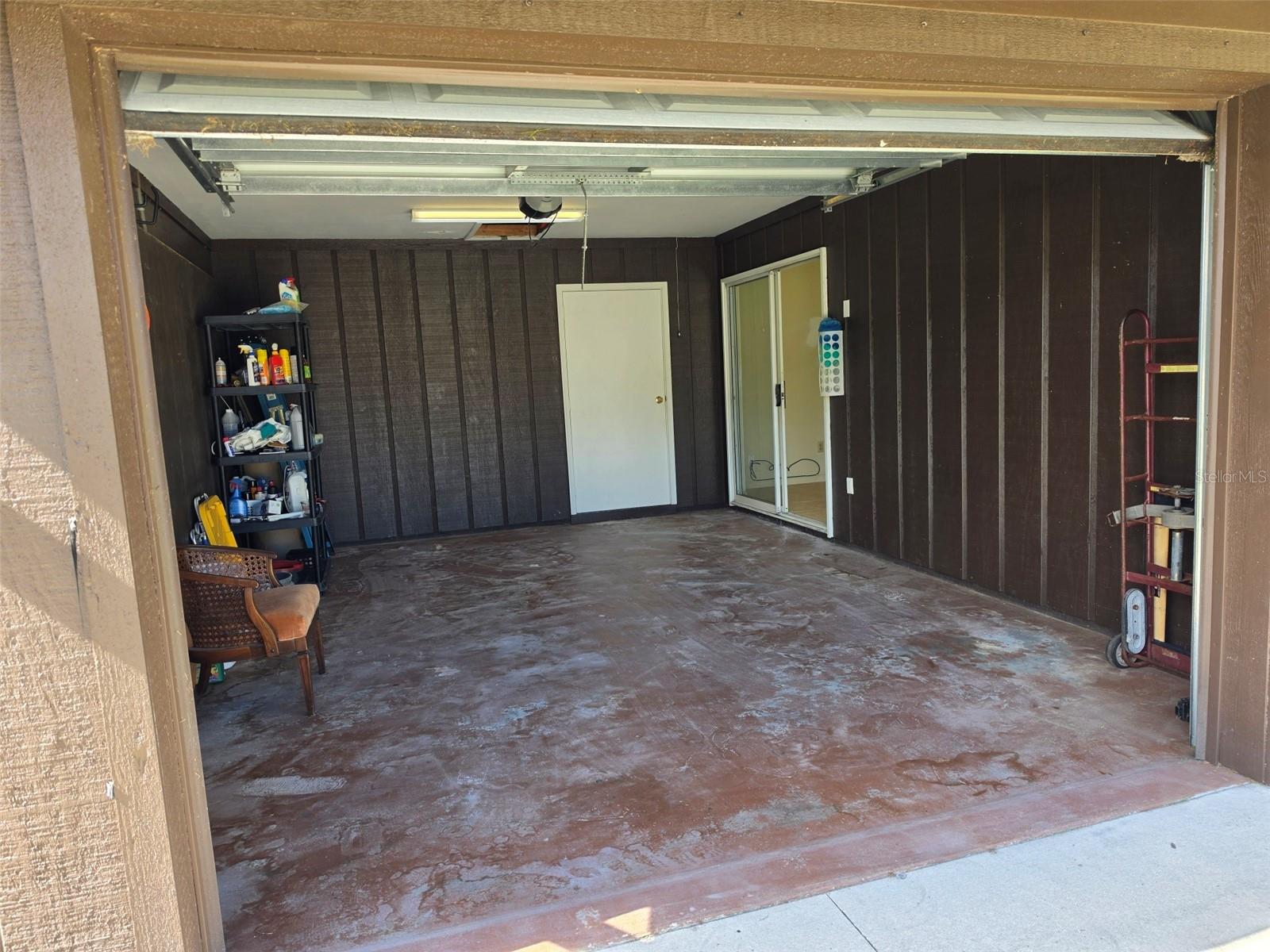 10 EAGLE LANE