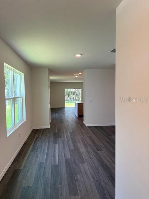 976 COMMONS WAY