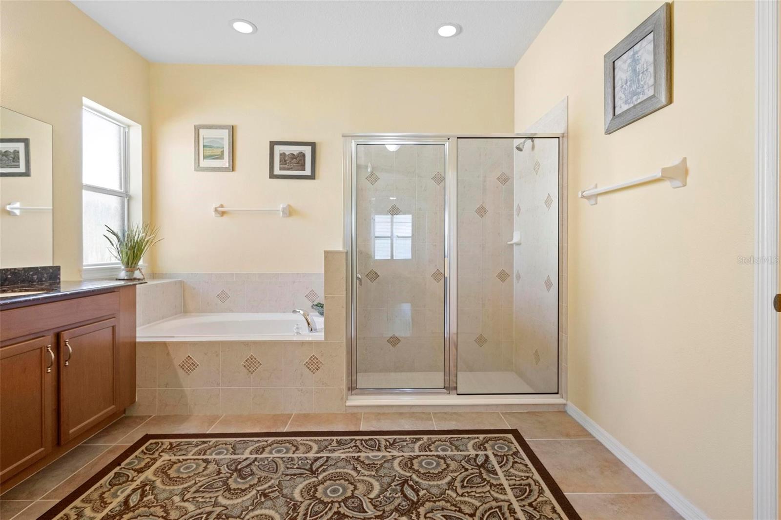 CARRIAGE POINTE A-I & L - Residential Lease