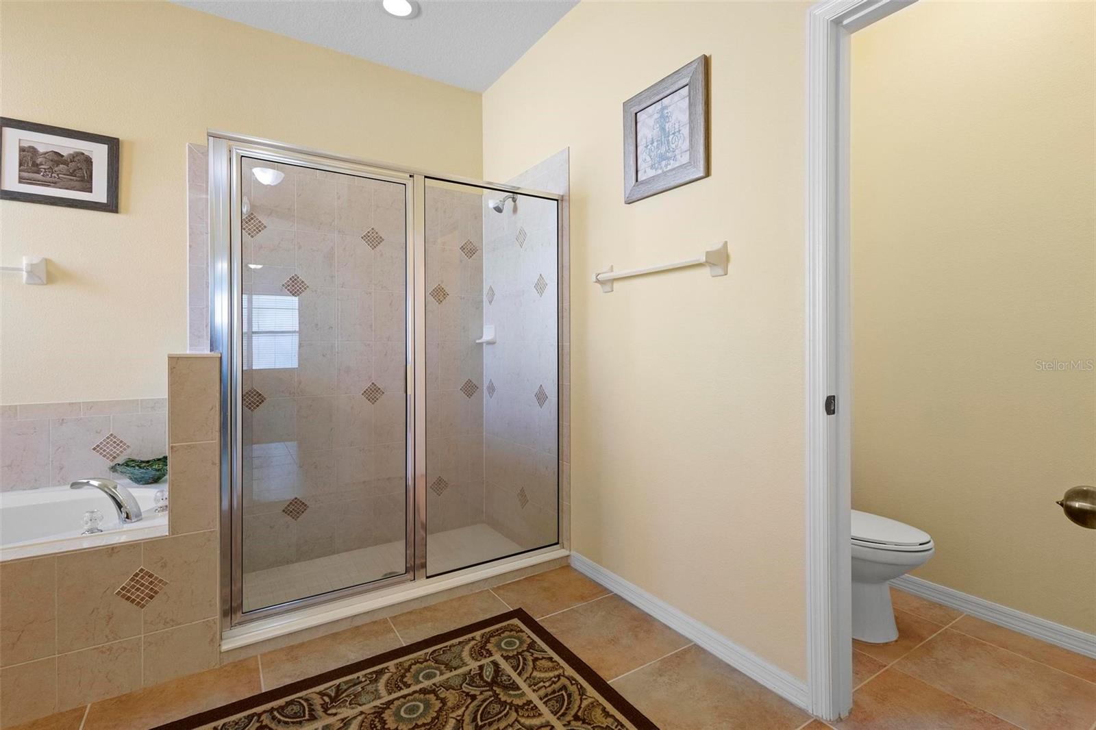 CARRIAGE POINTE A-I & L - Residential Lease