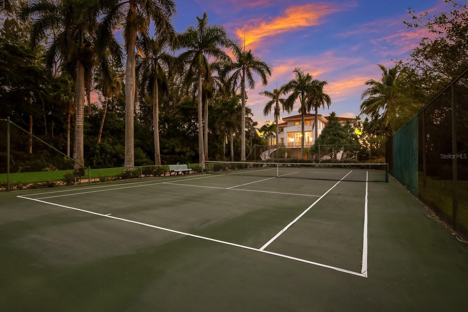 LONGBOAT KEY - Residential