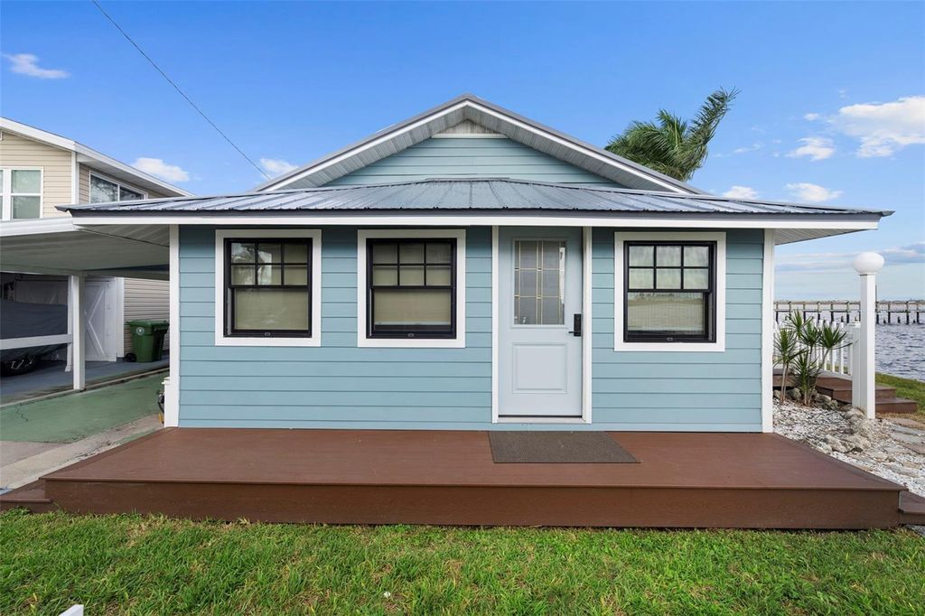 Photo of 8 Parkview Street, Bradenton, FL 34208 (MLS # C7515860)