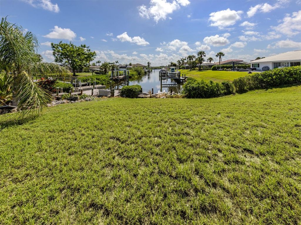 Photo of 458 N Shore Drive, Osprey, FL 34229 (MLS # N6139405)