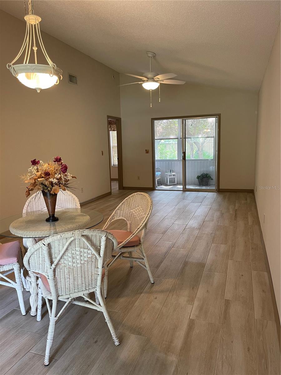 SUMMER TREES UNIT III-D - Residential Lease