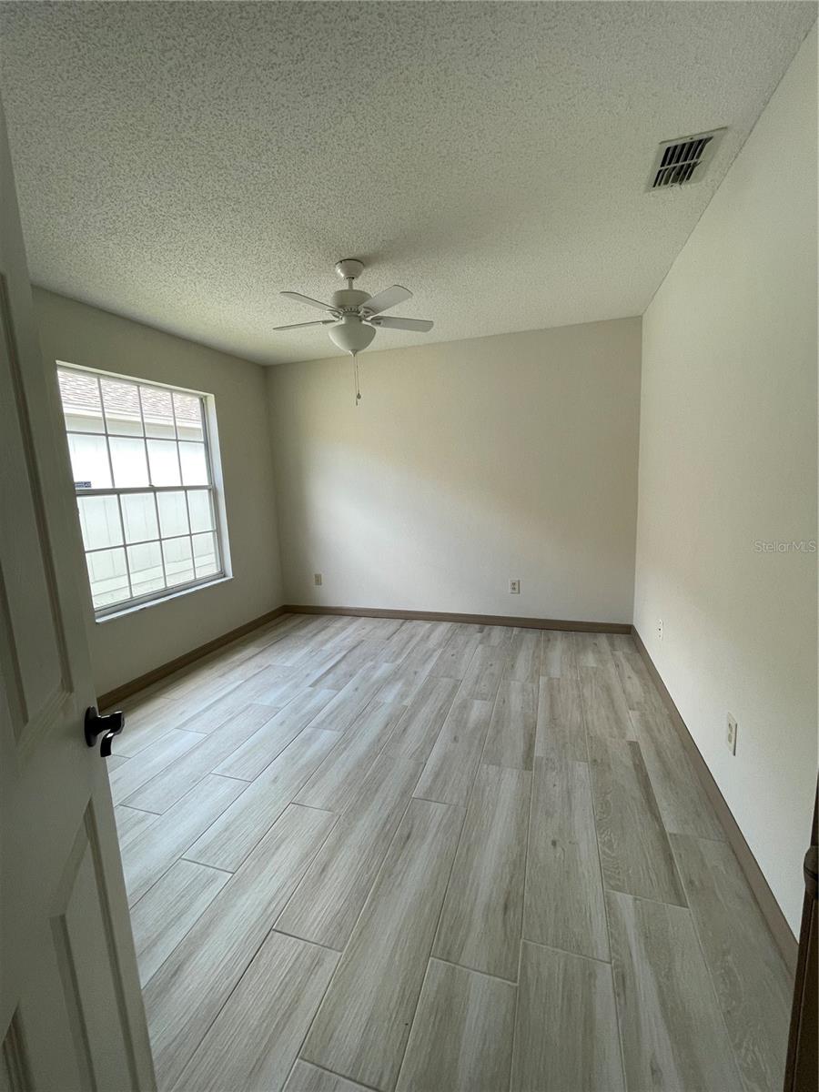 SUMMER TREES UNIT III-D - Residential Lease