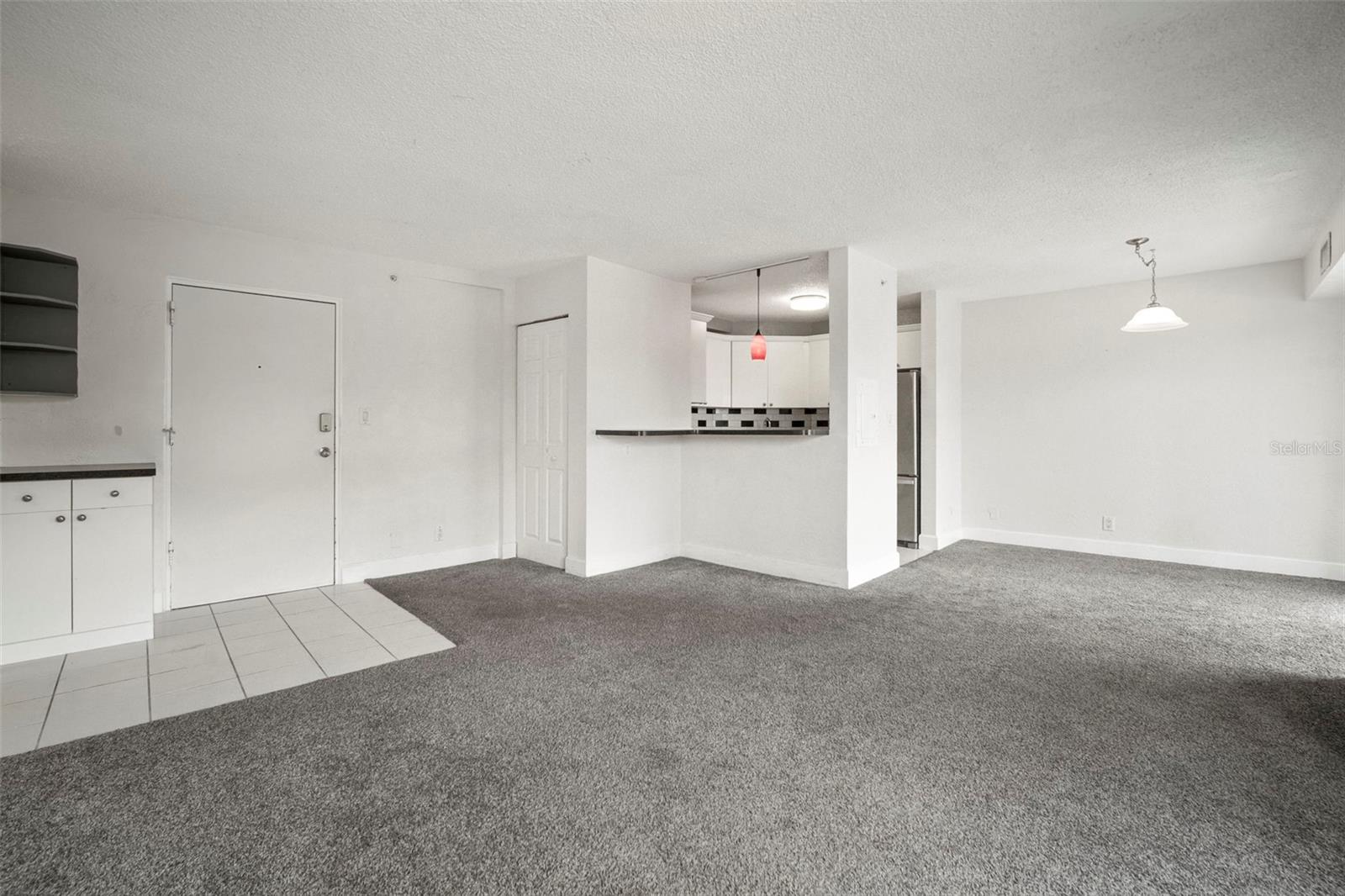 WAVE THE CONDO - Residential