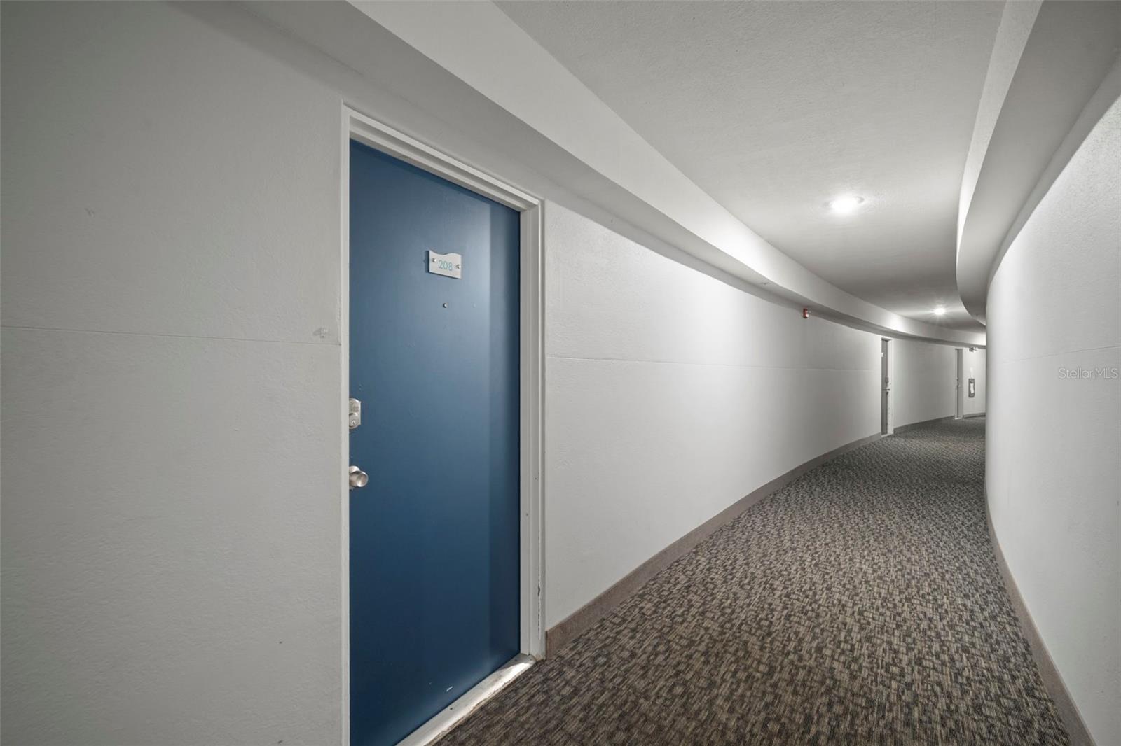 WAVE THE CONDO - Residential