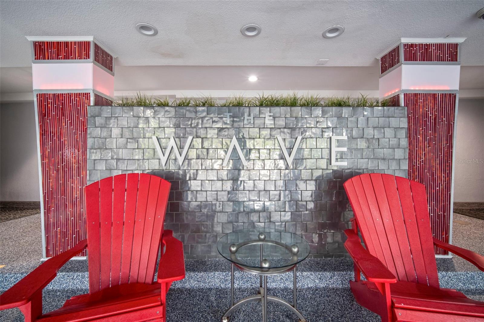 WAVE THE CONDO - Residential
