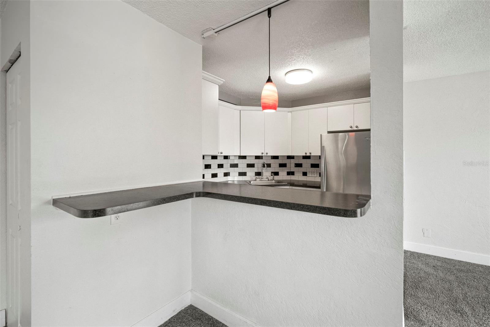 WAVE THE CONDO - Residential