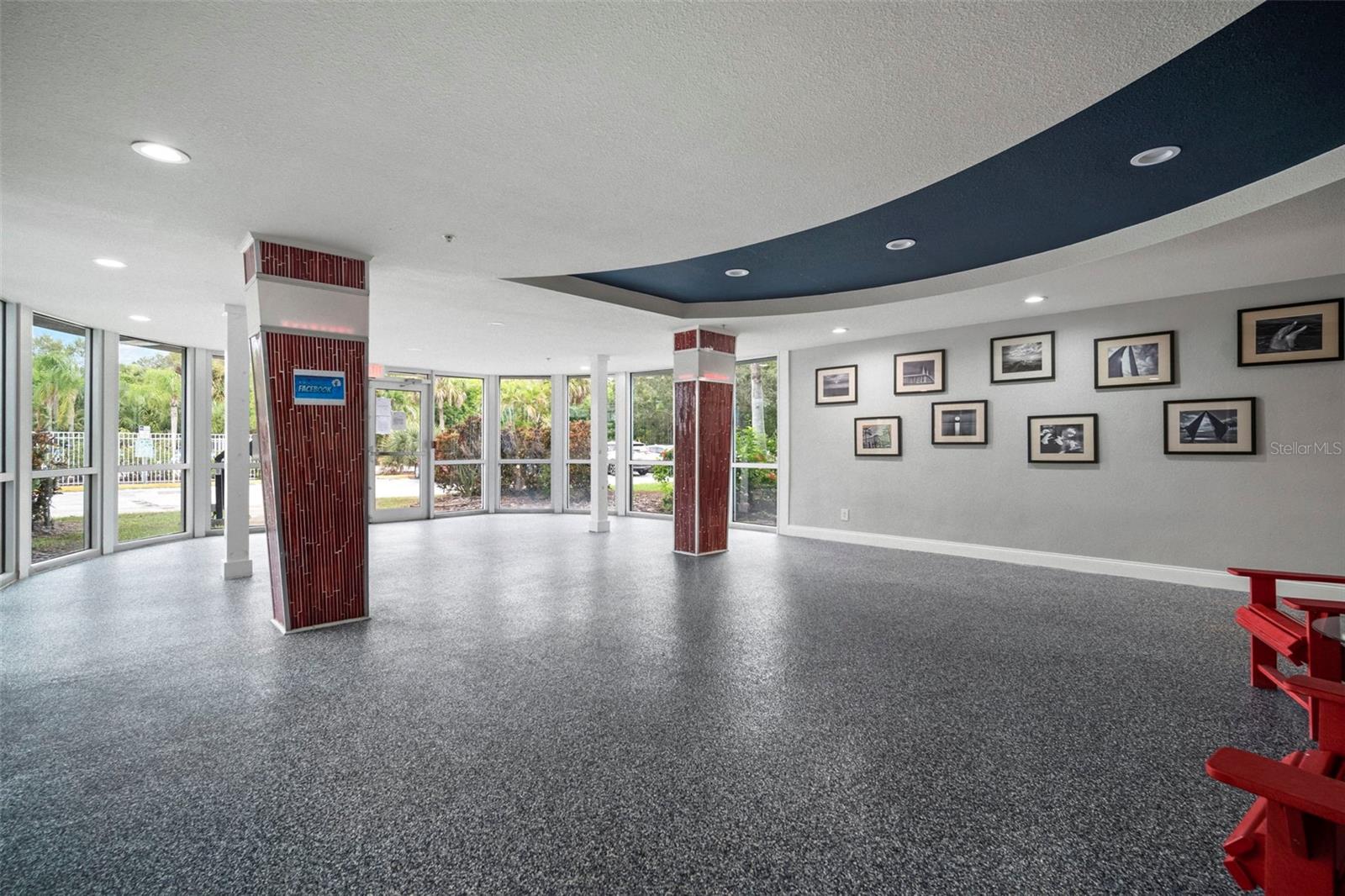 WAVE THE CONDO - Residential