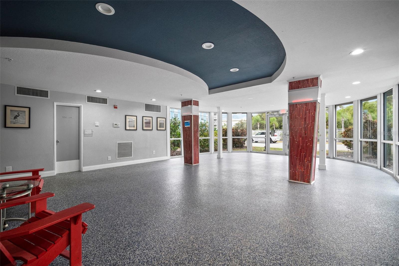 WAVE THE CONDO - Residential