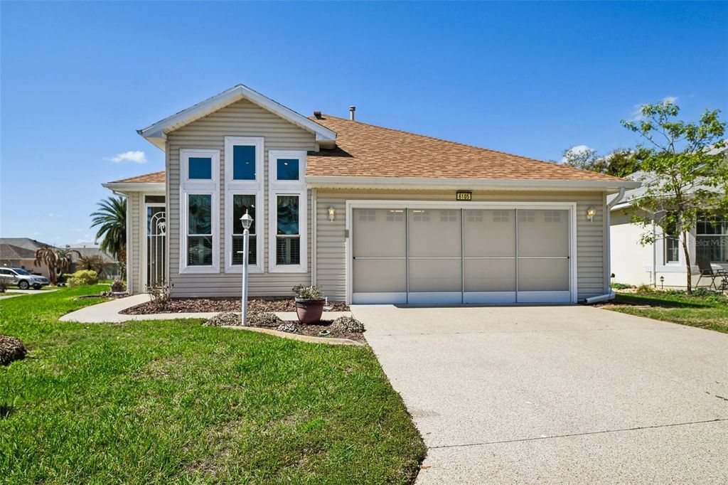 Photo of 6105 Dory Way, Tavares, FL 32778 (MLS # OM720727)