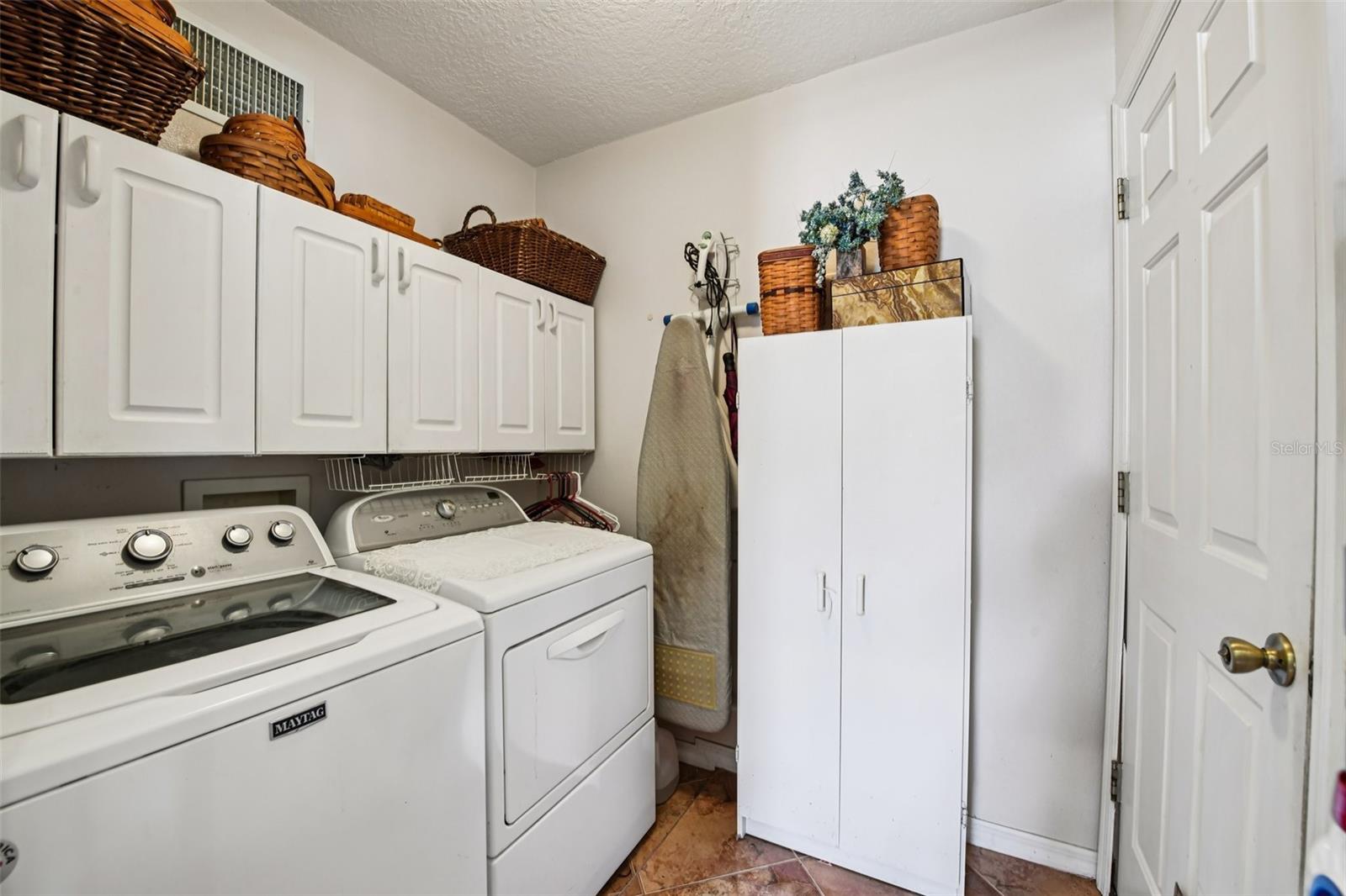 ROYAL HARBOR PH 01 - Residential