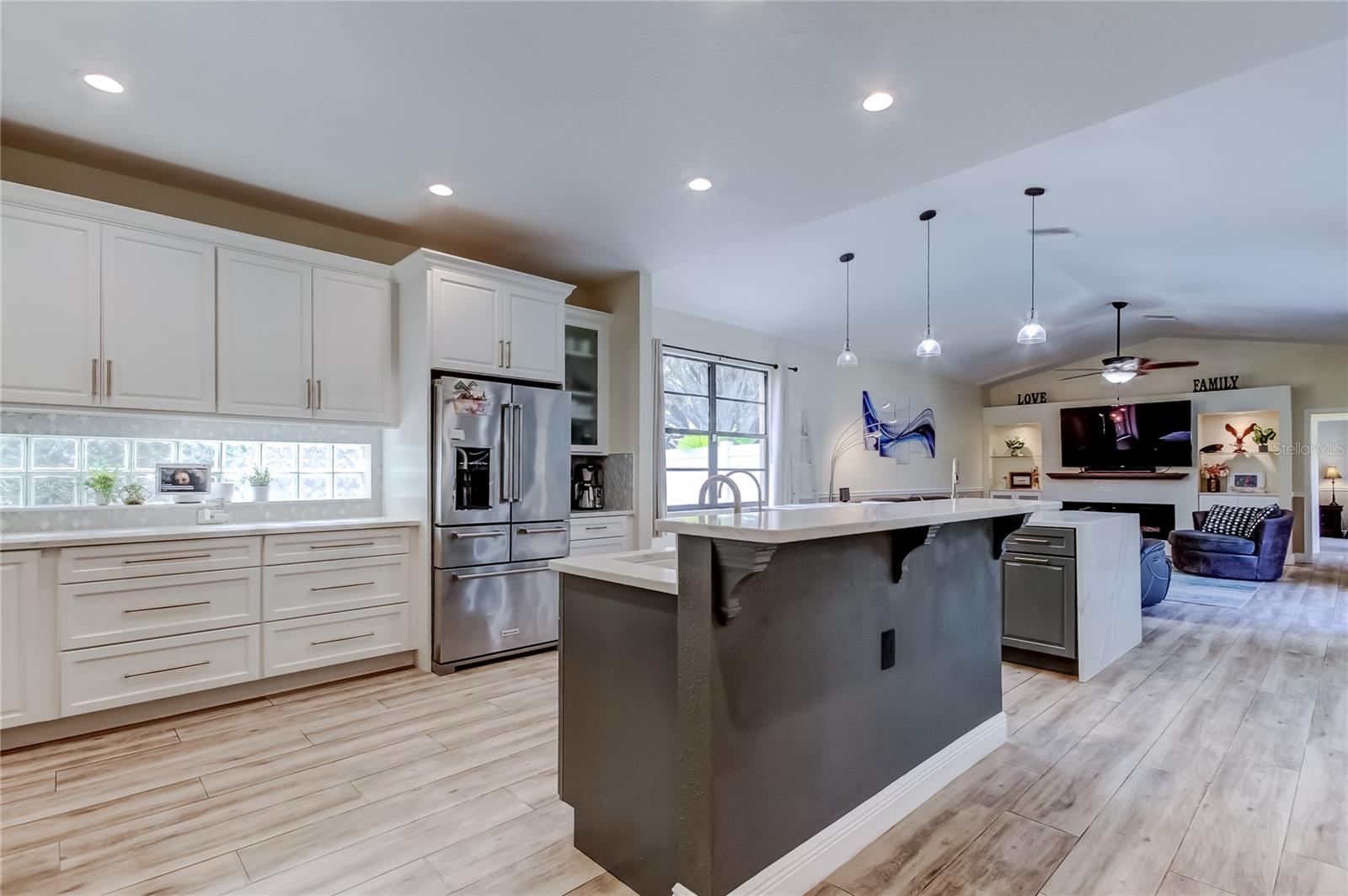 17015 WINNERS CIRCLE