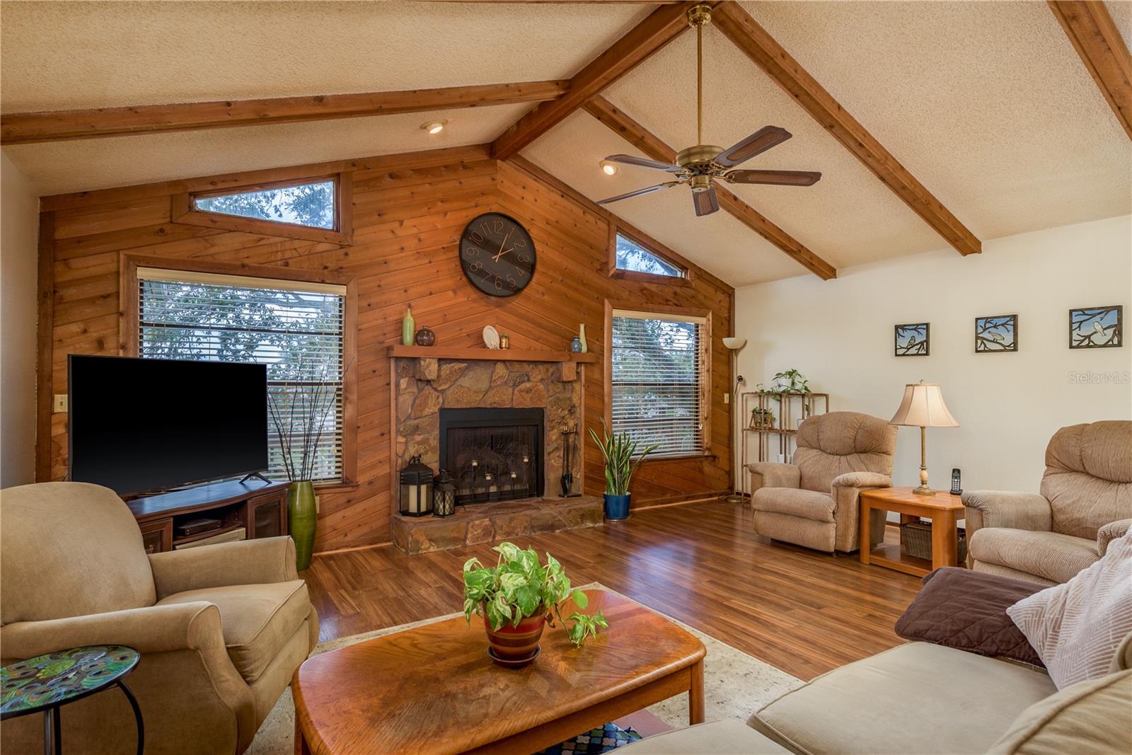 LAKE VIEW VILLAS - Residential