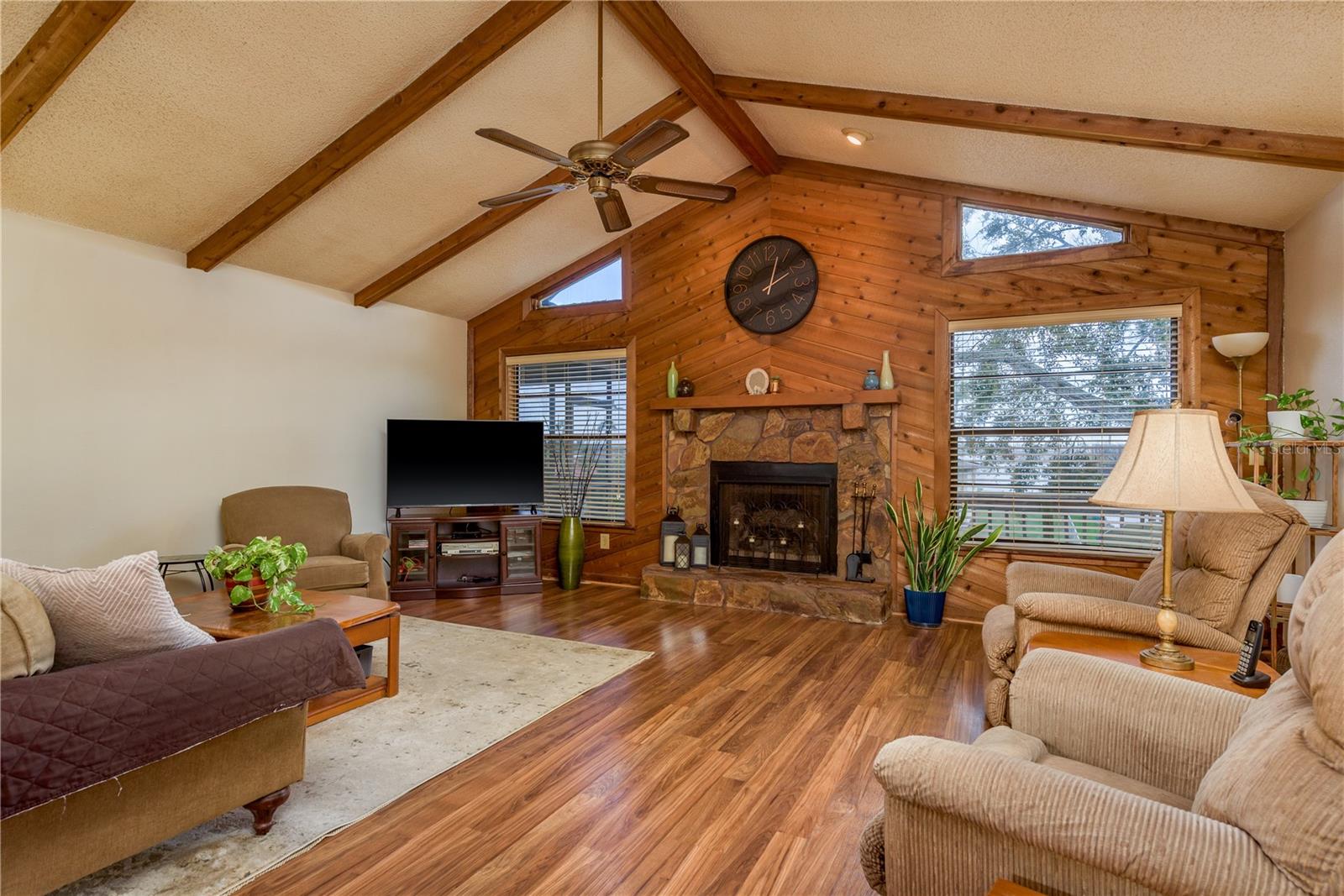 LAKE VIEW VILLAS - Residential