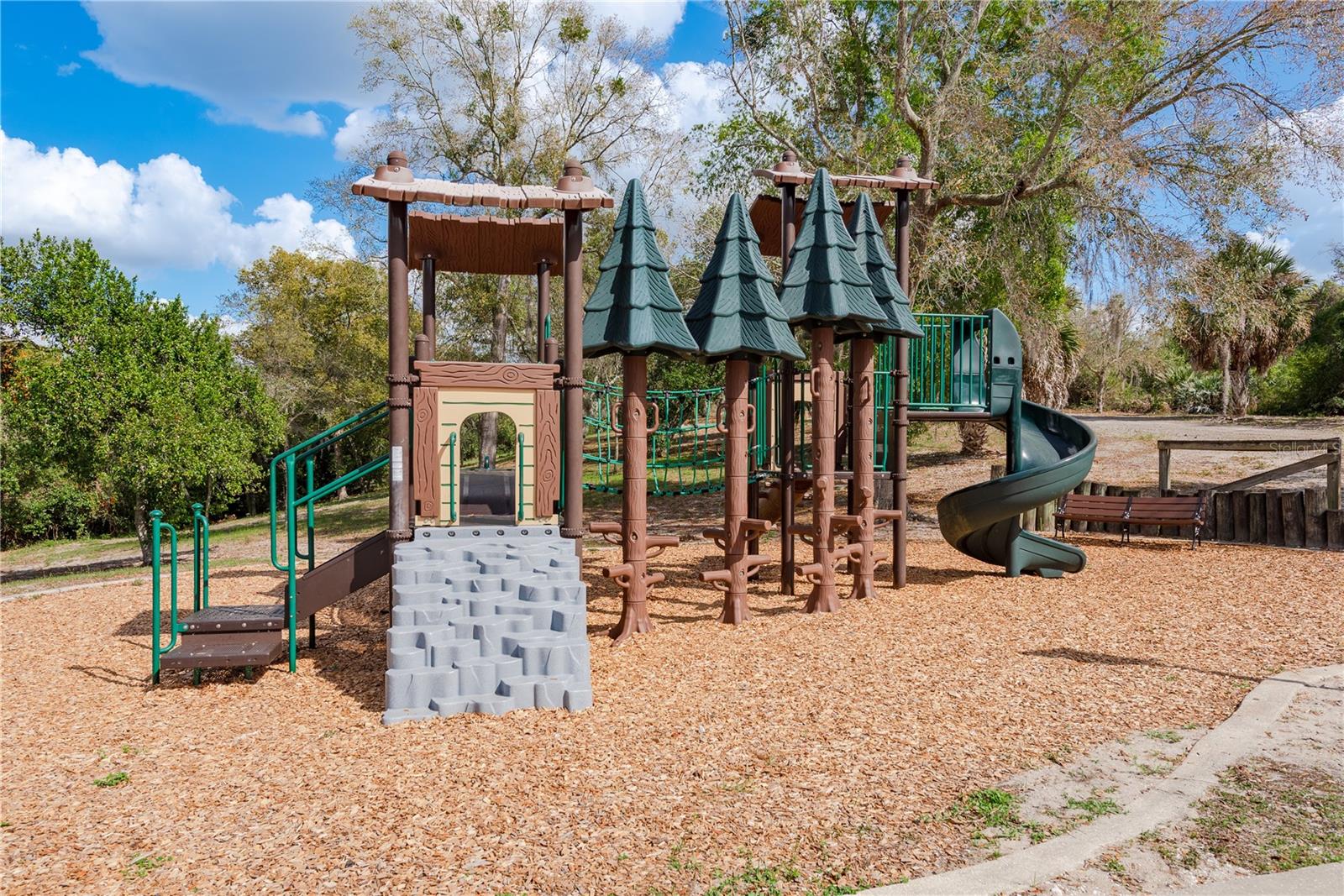 LAKE VIEW VILLAS - Residential