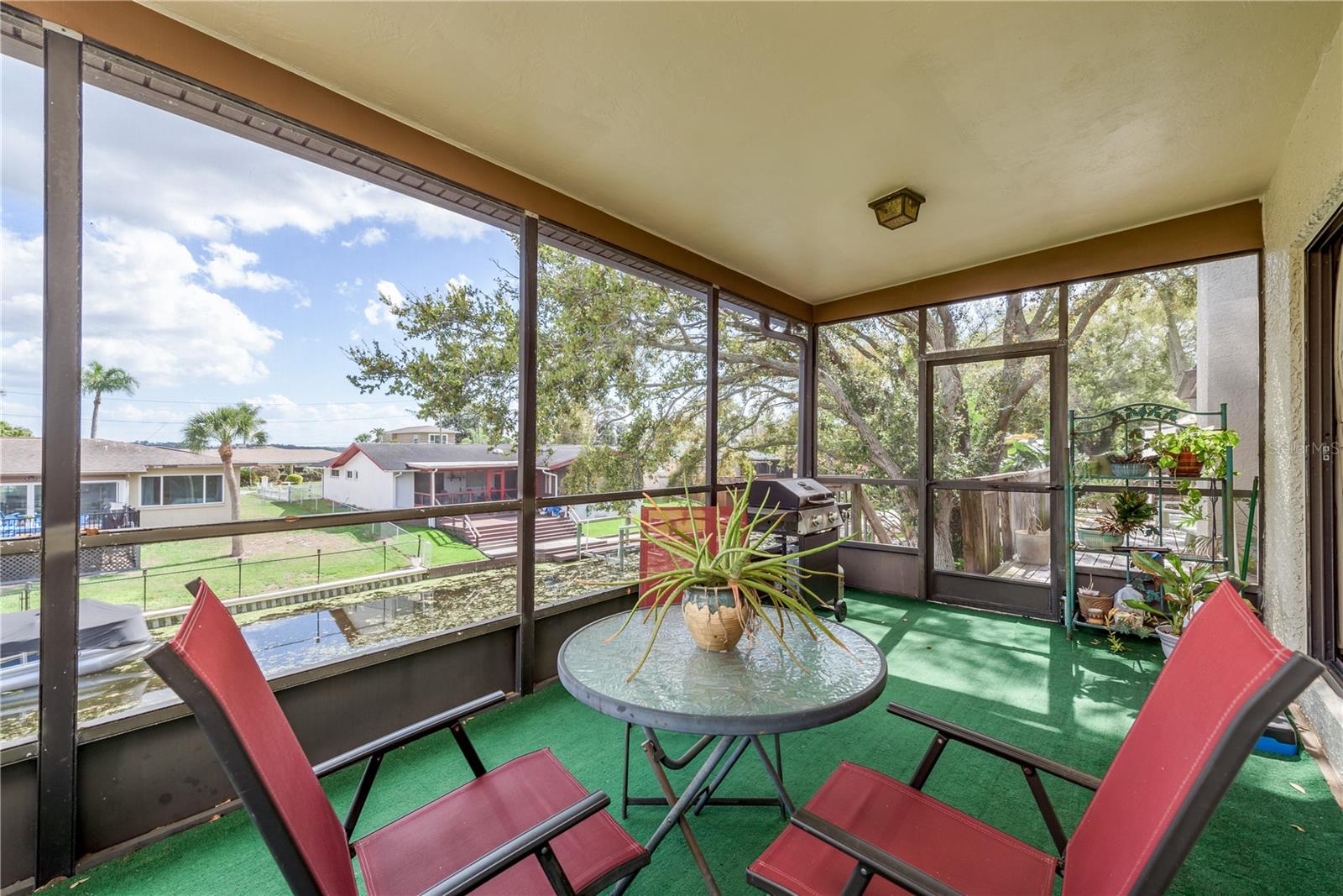 LAKE VIEW VILLAS - Residential