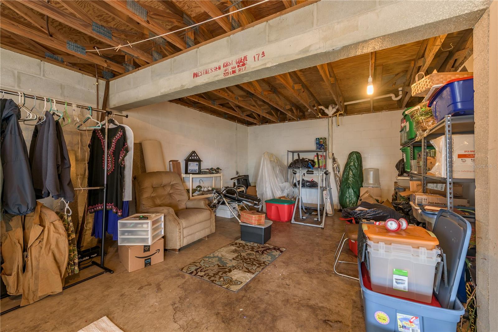 LAKE VIEW VILLAS - Residential