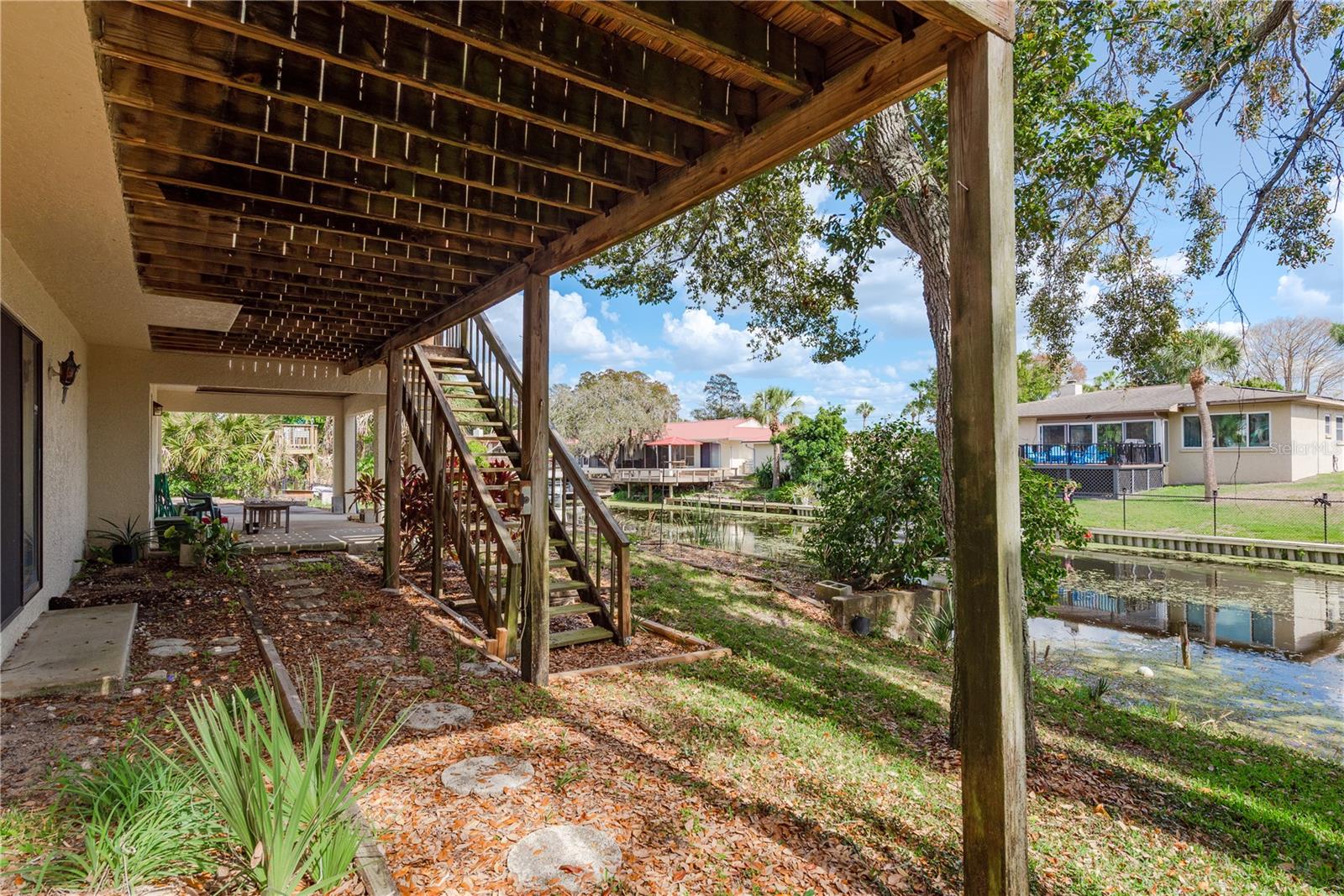 LAKE VIEW VILLAS - Residential