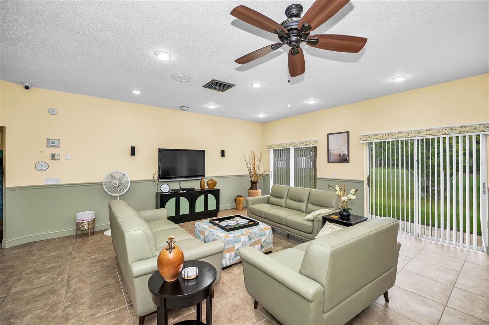 MISSION HILLS CONDO - Residential