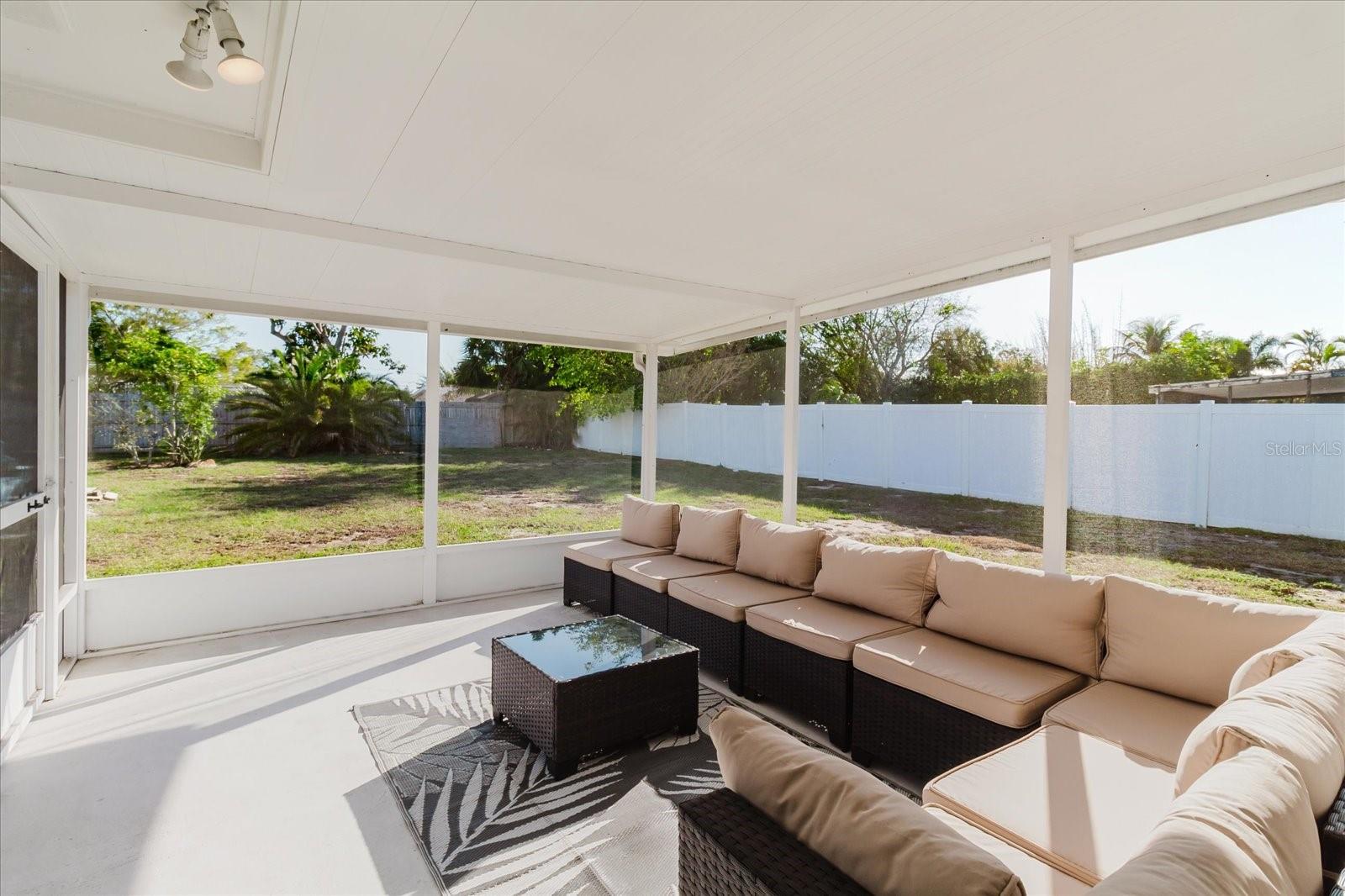 BEACHVIEW GROVE PARK 1ST ADD - Residential