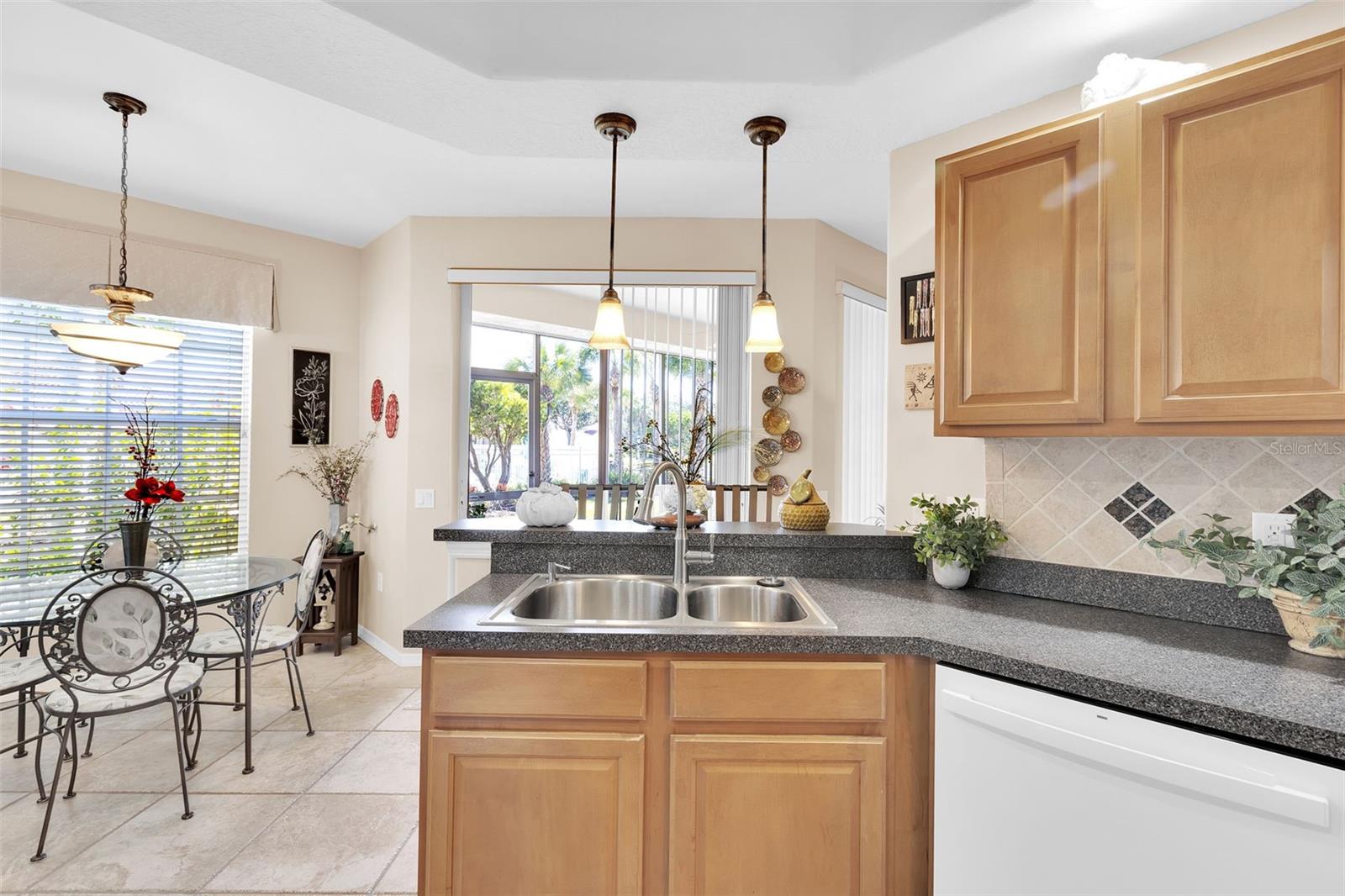 ARIELLE ON PALMER RANCH SEC 1 - Residential