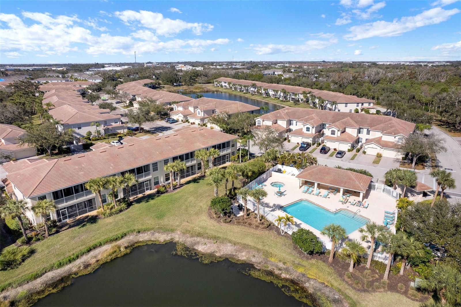 ARIELLE ON PALMER RANCH SEC 1 - Residential