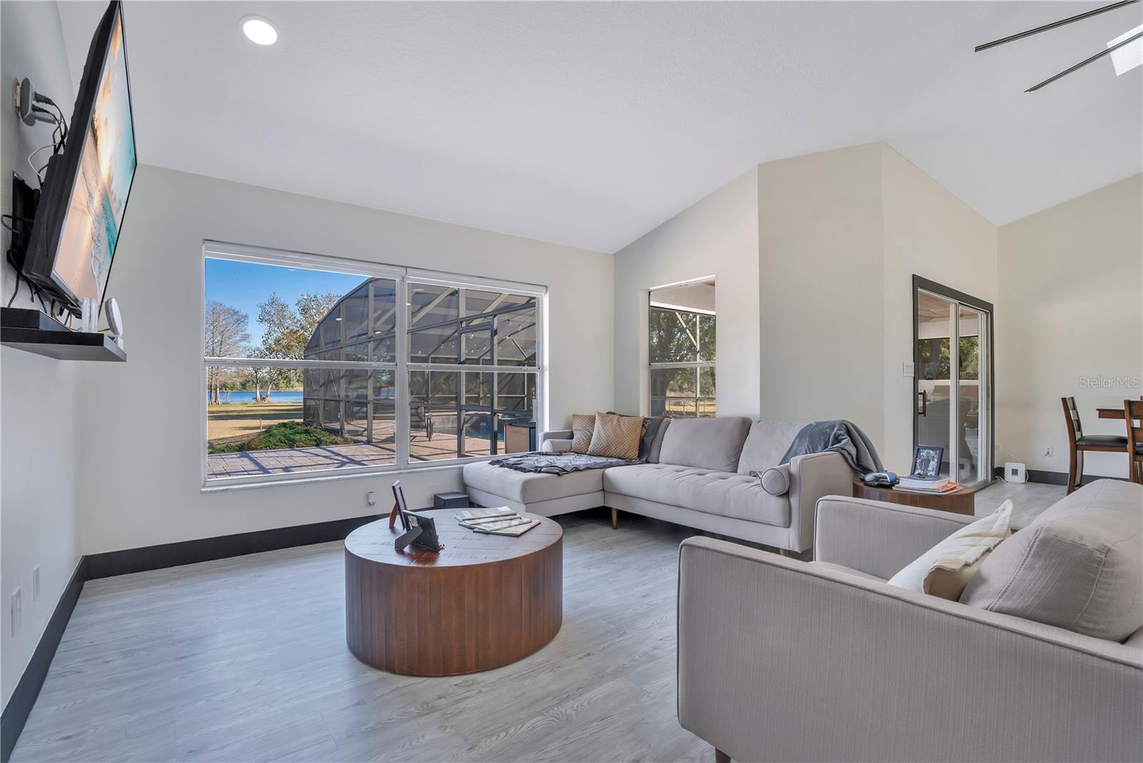 GROVELAND FARMS 30-22-25 - Residential