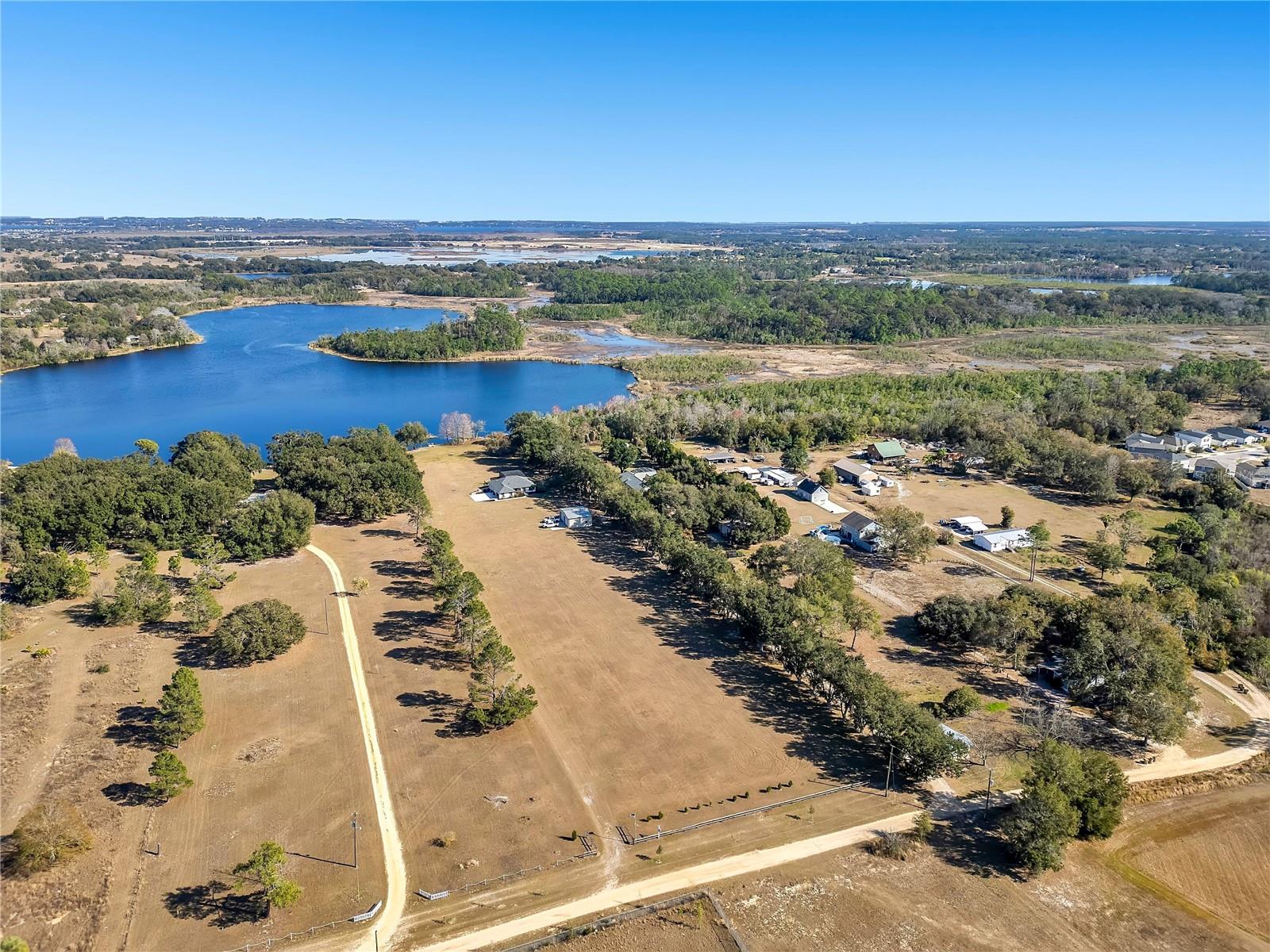 GROVELAND FARMS 30-22-25 - Residential