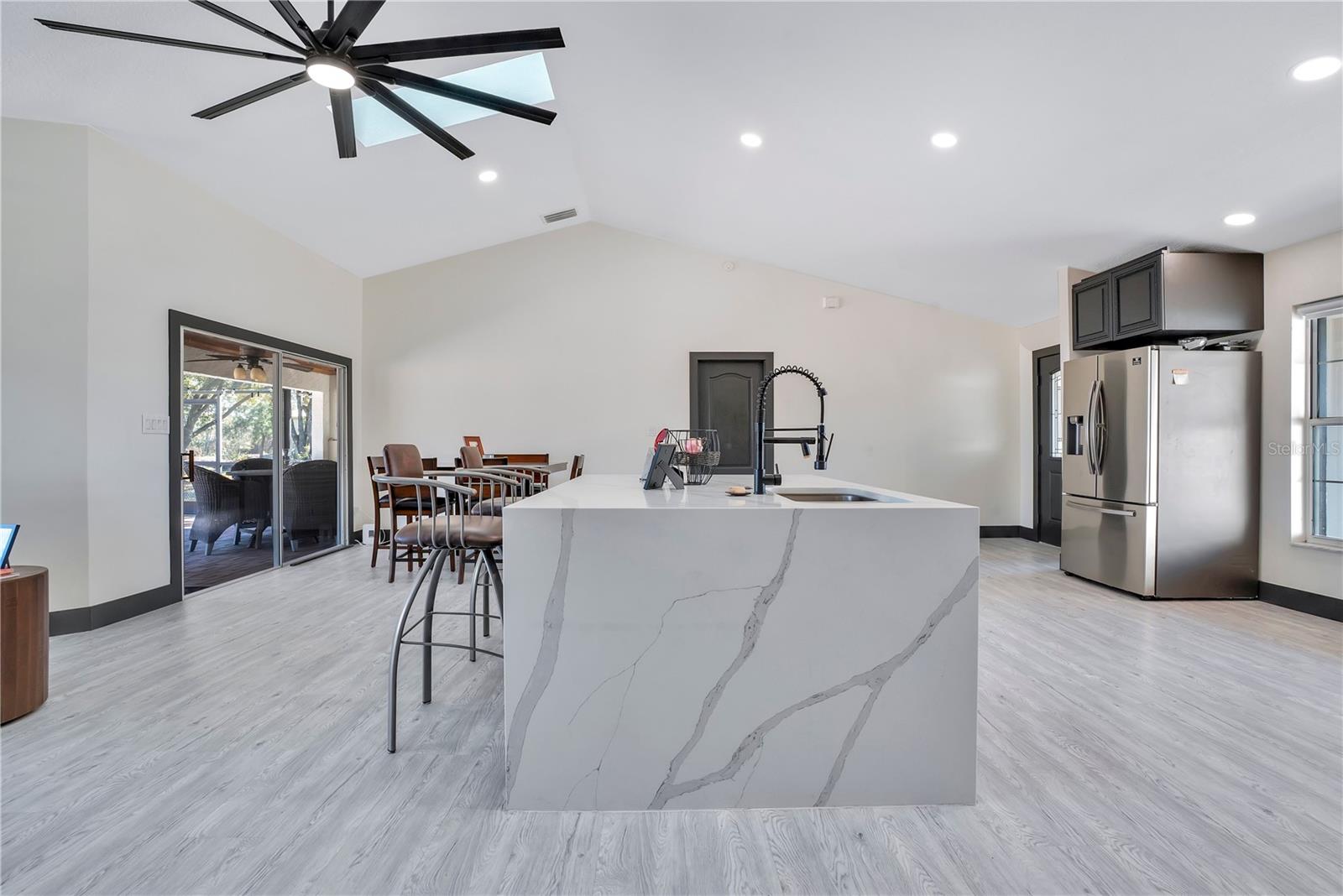 GROVELAND FARMS 30-22-25 - Residential