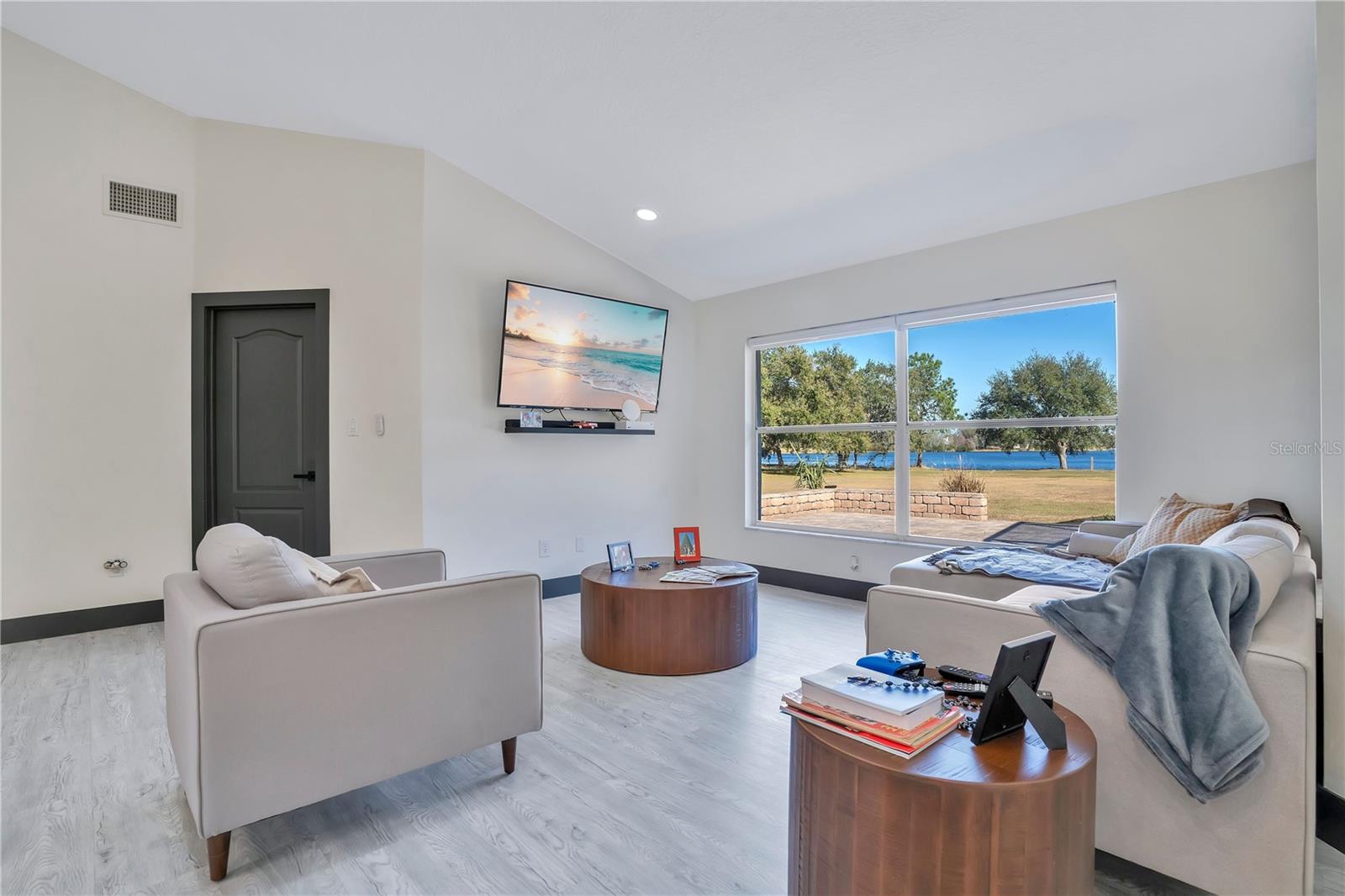 GROVELAND FARMS 30-22-25 - Residential