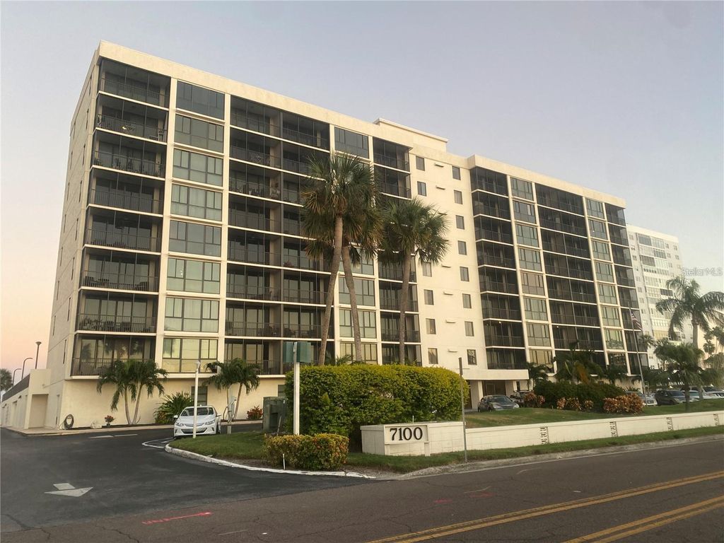 Photo of 7100 Sunshine Skyway Lane S #906, St Petersburg, FL 33711 (MLS # TB8511017)