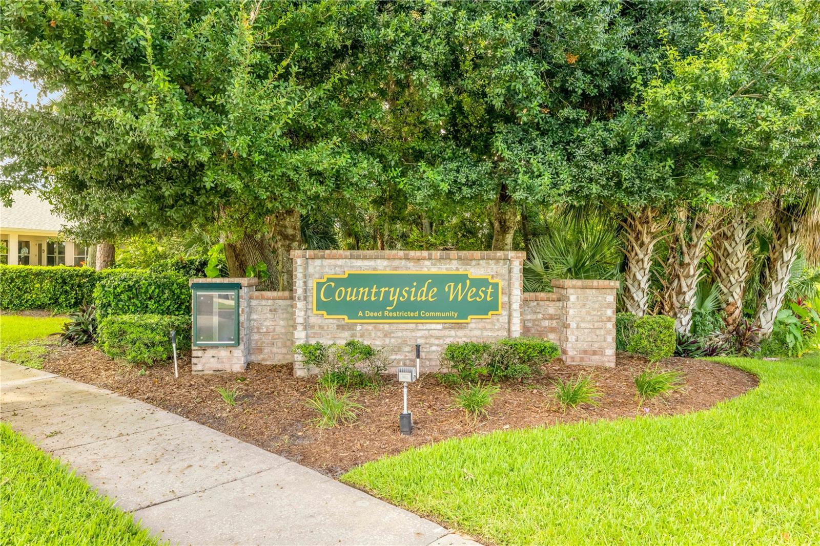 981 COUNTRYSIDE WEST BOULEVARD